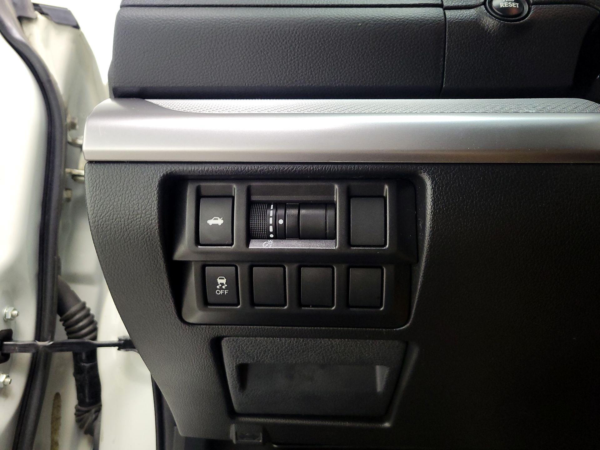 Thumbnail: 2015 Subaru Legacy - 13