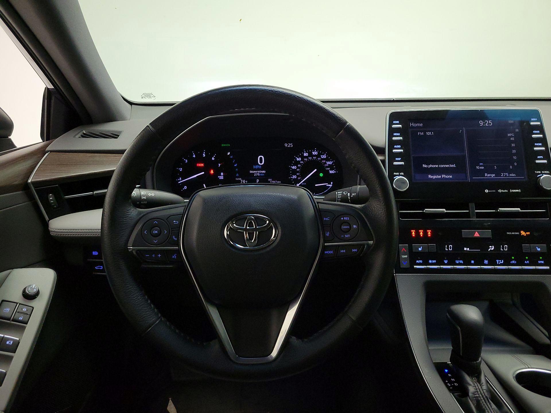 Thumbnail: 2020 Toyota Avalon - 10