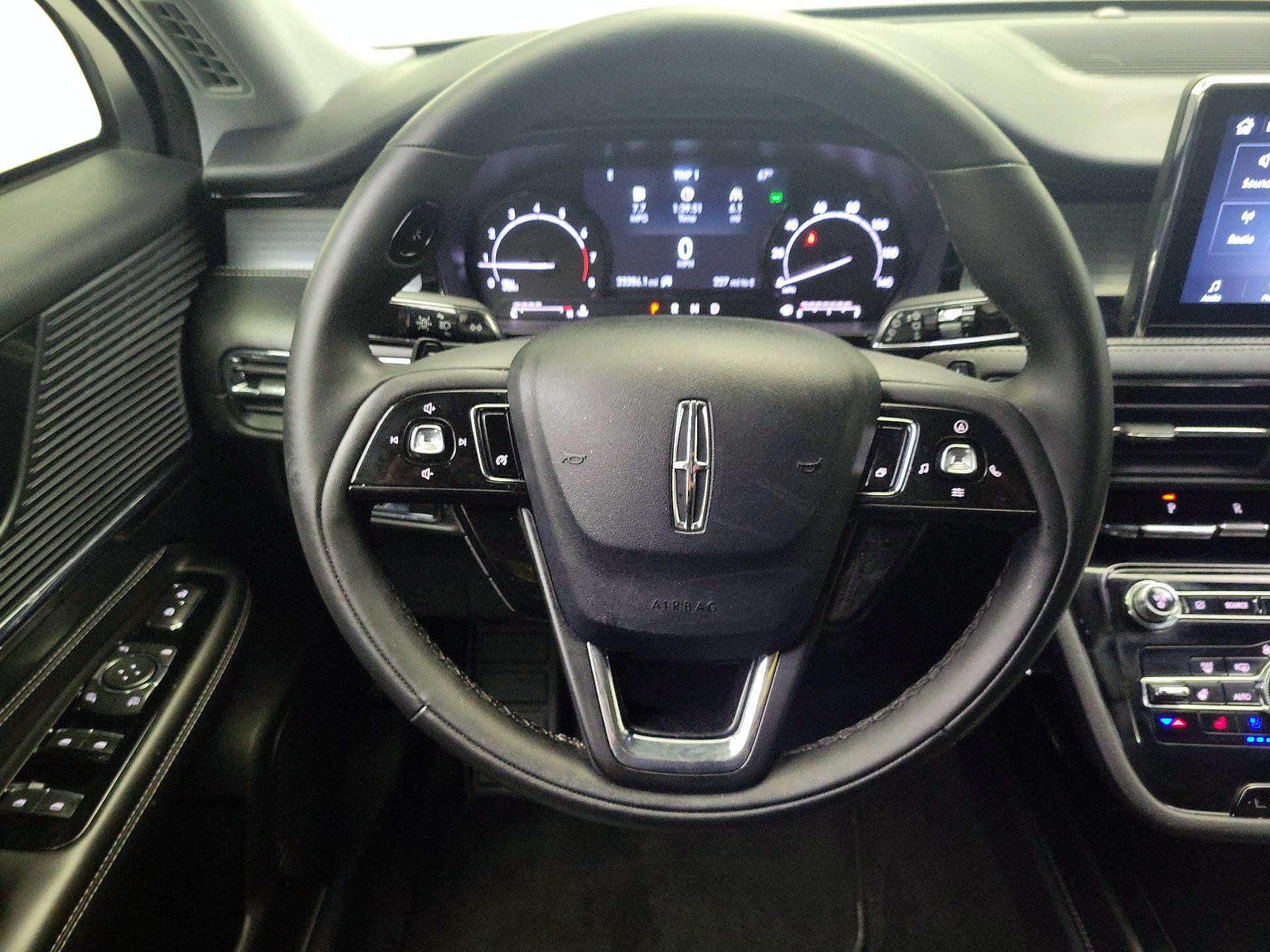 Thumbnail: 2022 Lincoln Corsair - 10