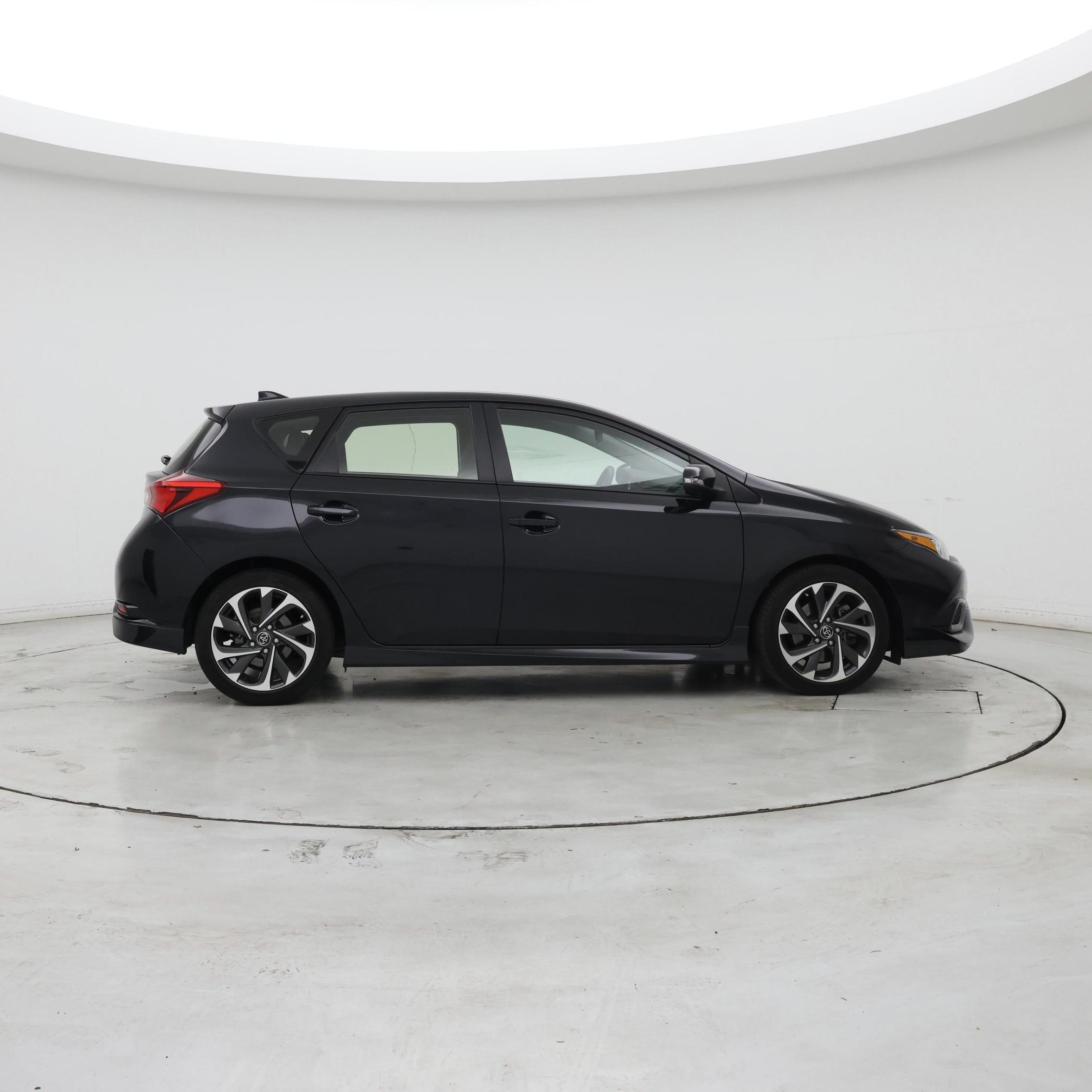 Thumbnail: 2018 Toyota Corolla iM - 7