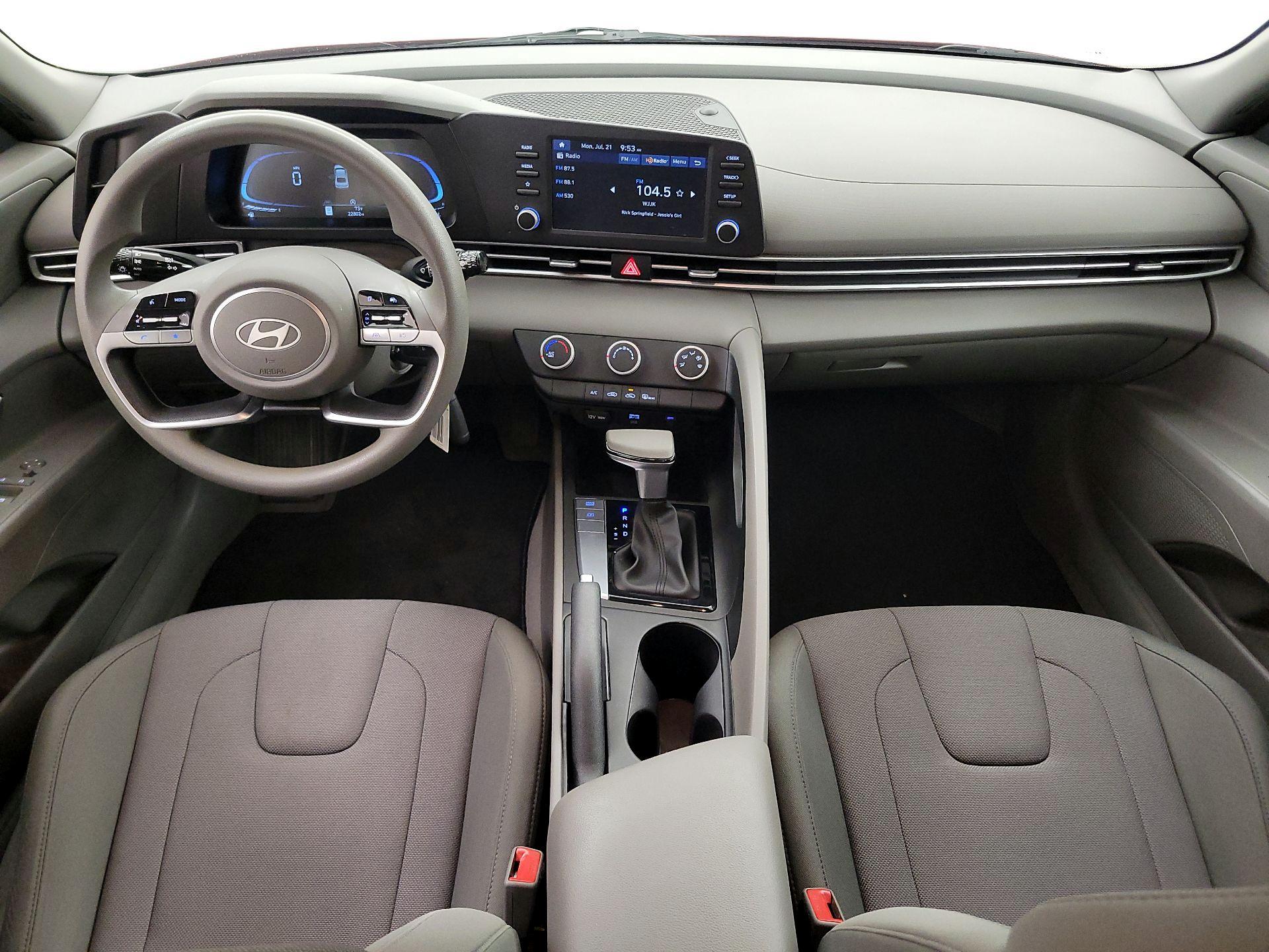 Thumbnail: 2024 Hyundai Elantra - 9