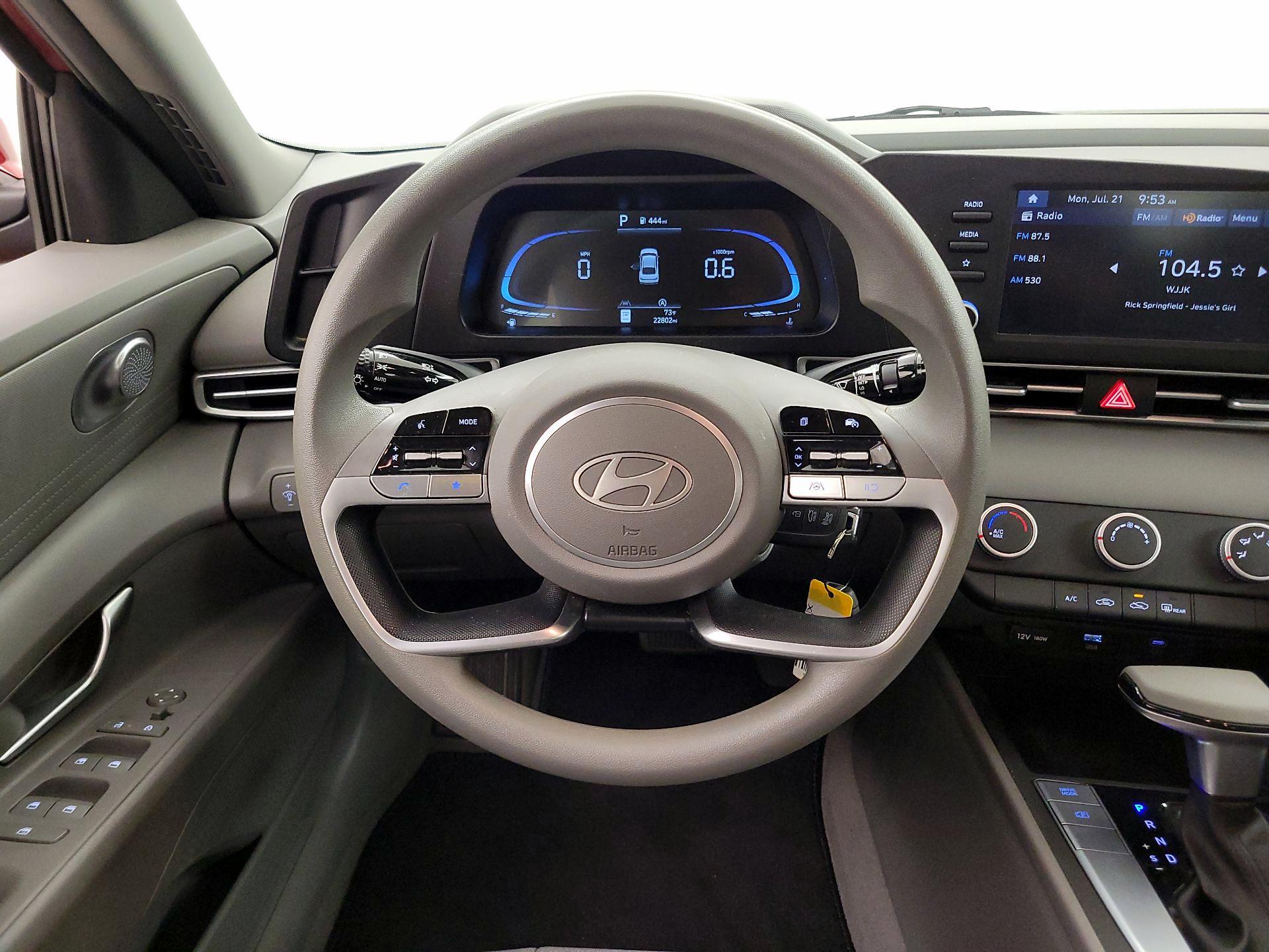 Thumbnail: 2024 Hyundai Elantra - 10
