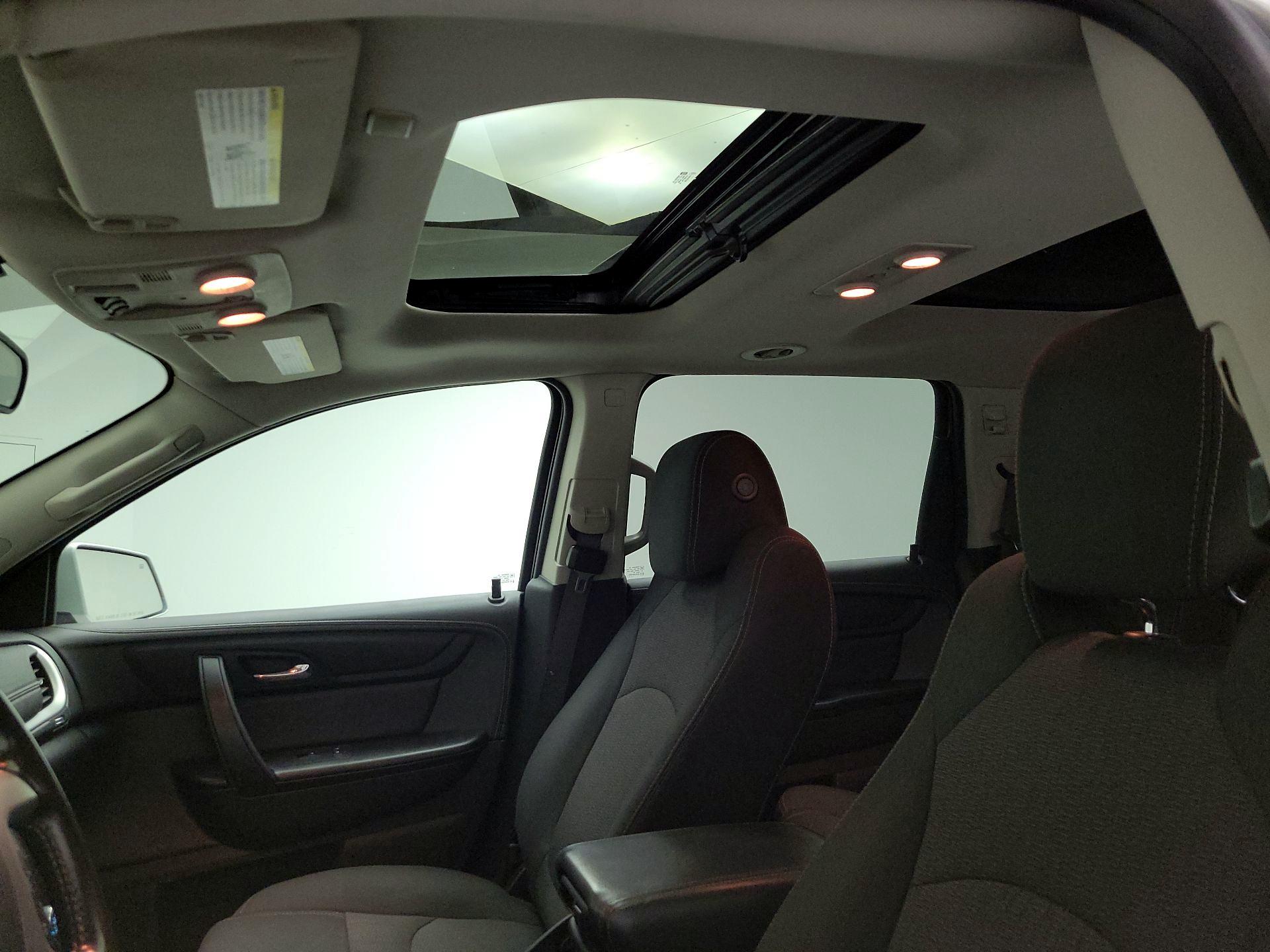 Thumbnail: 2017 Chevrolet Traverse - 19