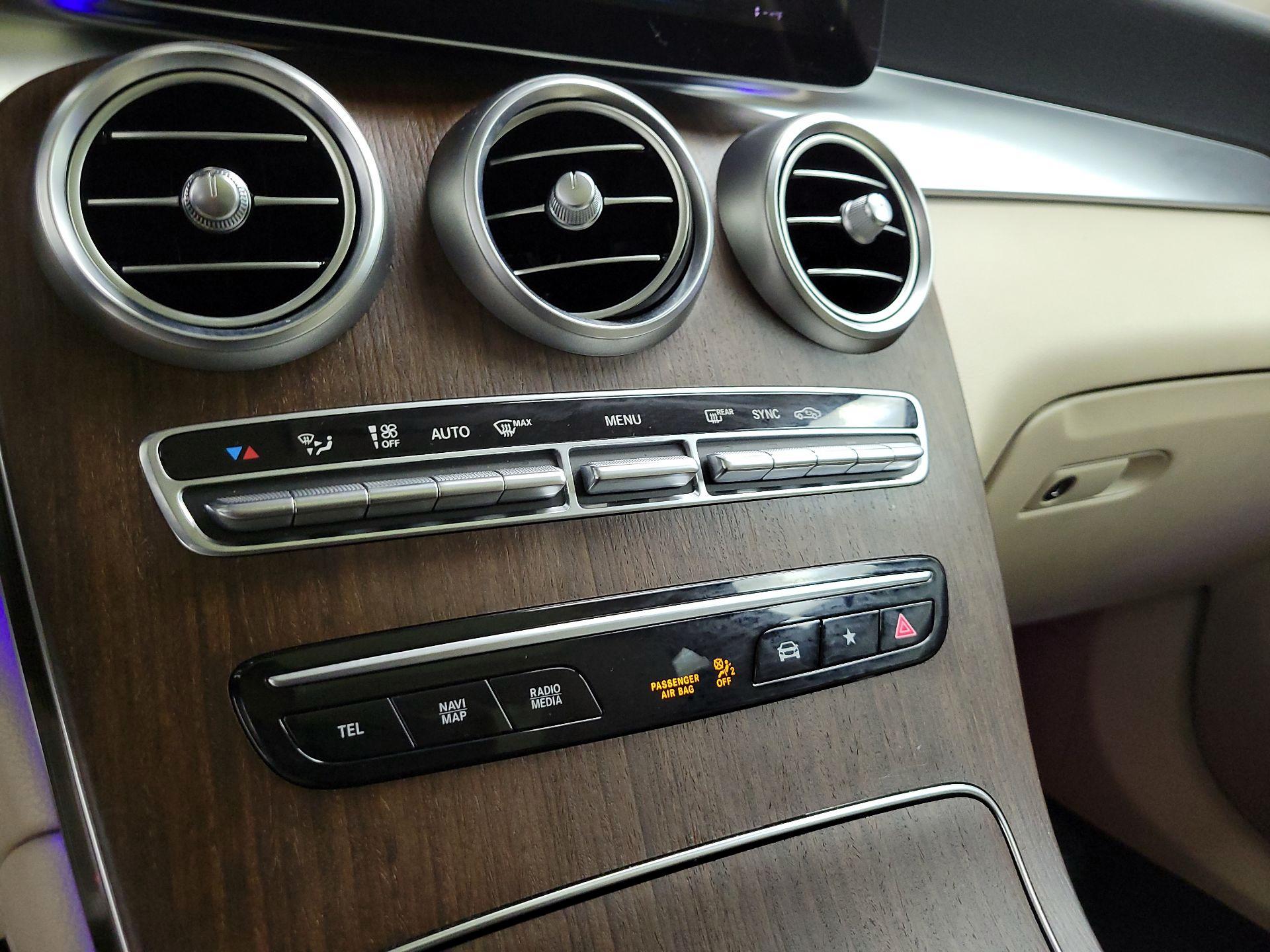 Thumbnail: 2020 Mercedes-Benz GLC - 16