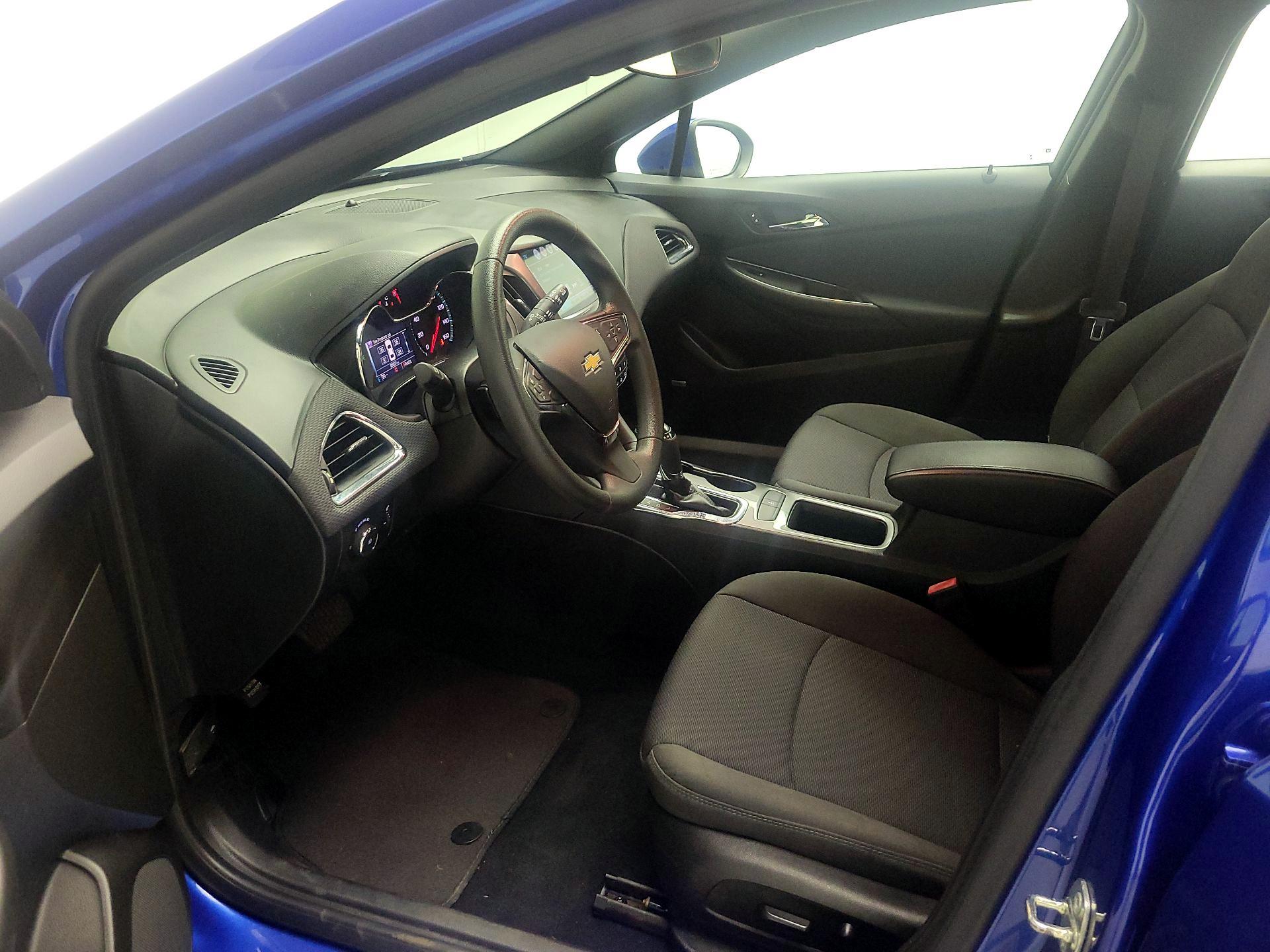 Thumbnail: 2017 Chevrolet Cruze - 11