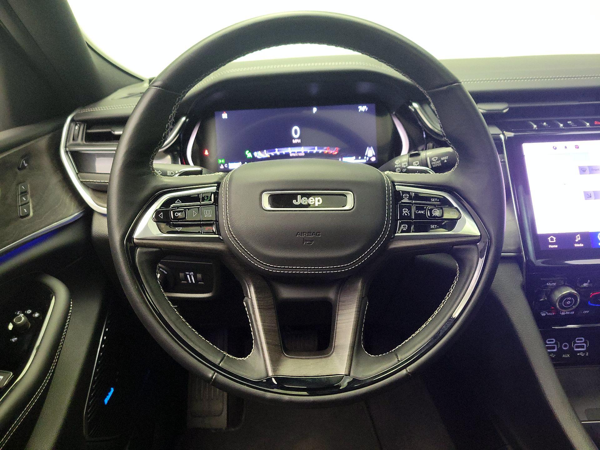 Thumbnail: 2022 Jeep Grand Cherokee - 10