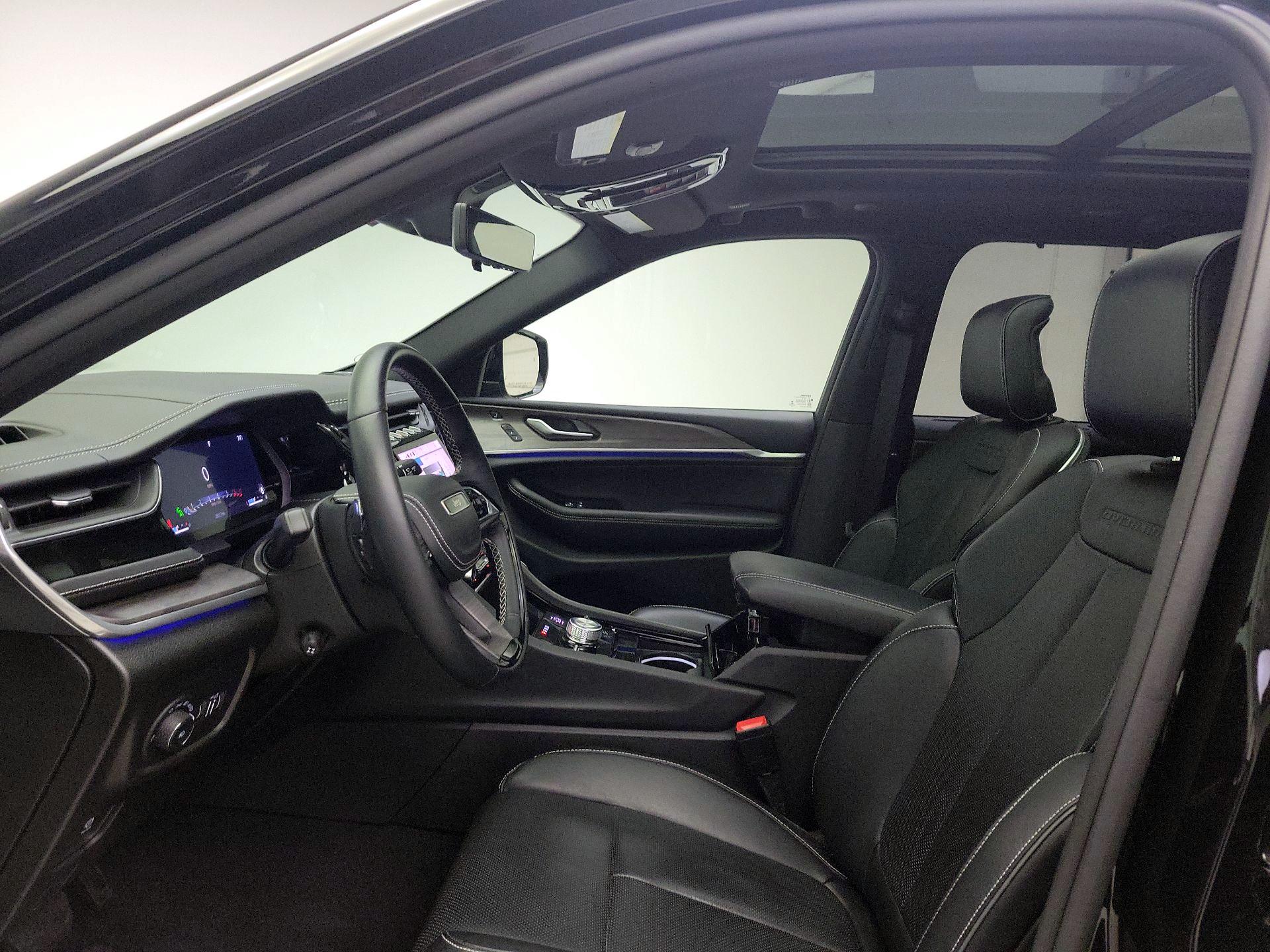 Thumbnail: 2022 Jeep Grand Cherokee - 20