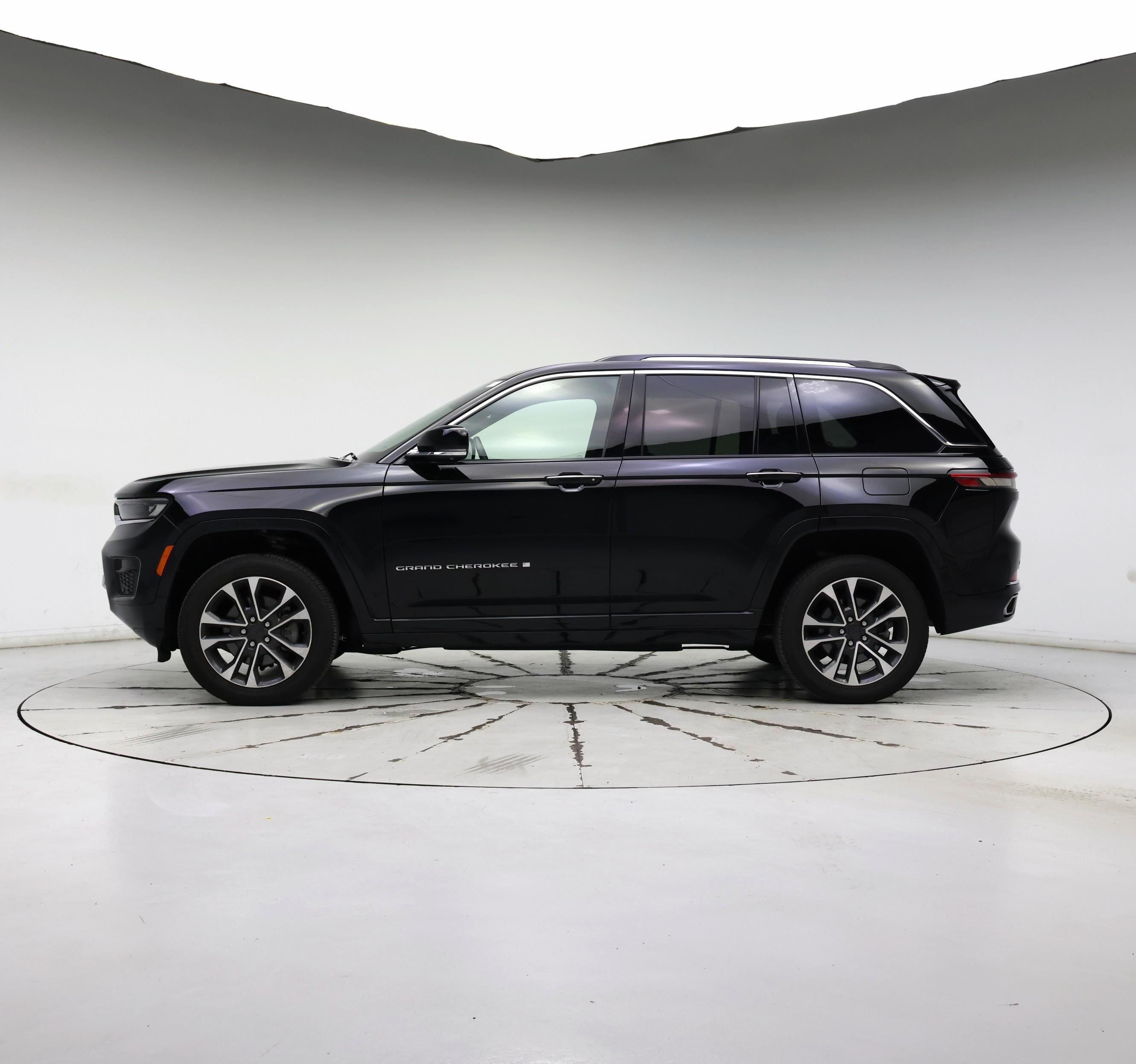 Thumbnail: 2022 Jeep Grand Cherokee - 3