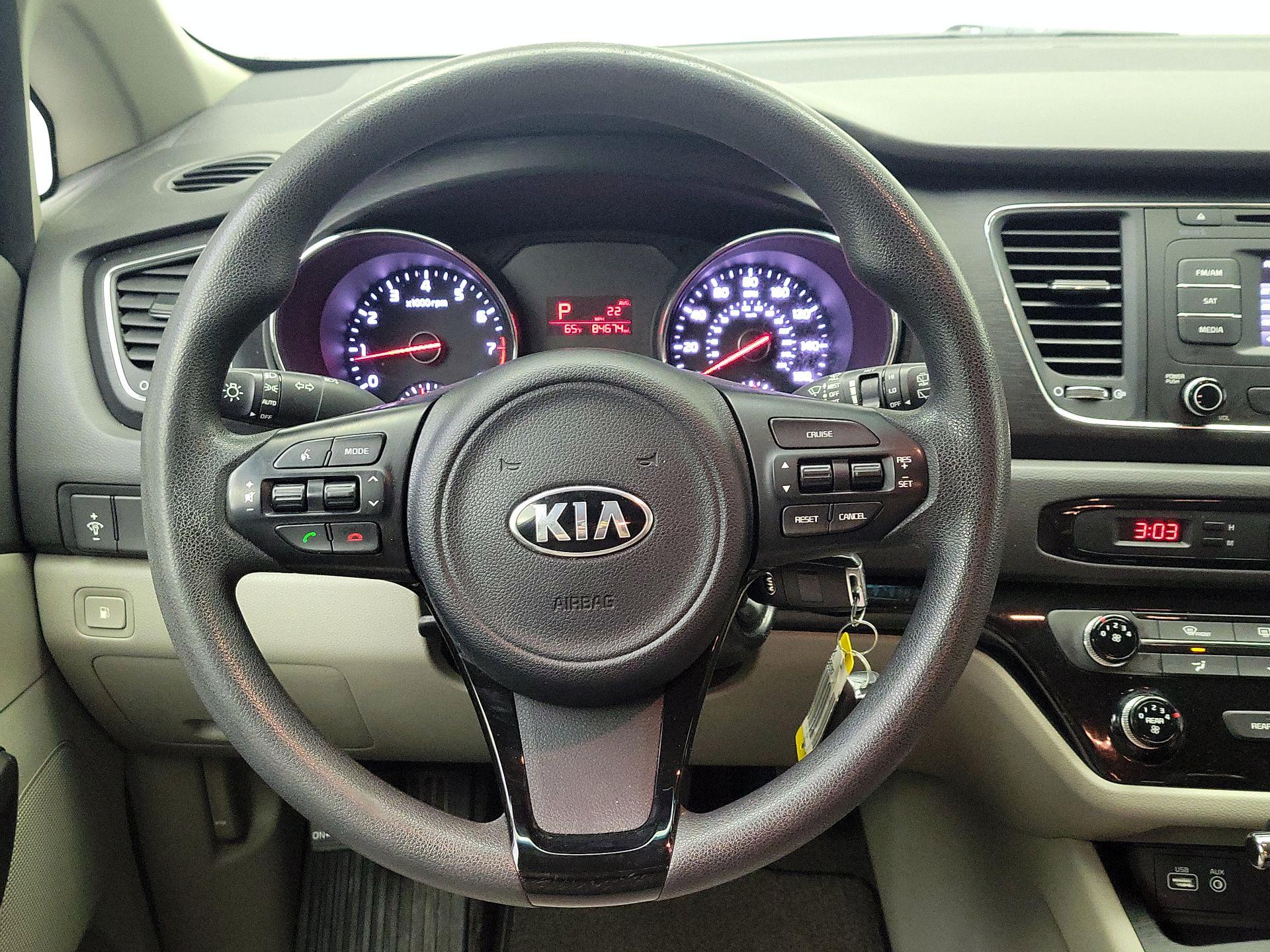 Thumbnail: 2016 Kia Sedona - 10