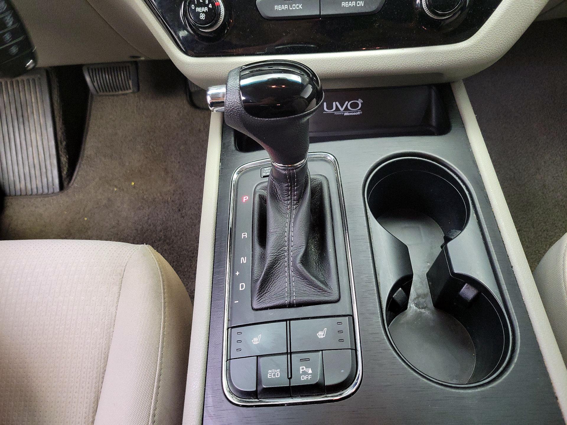 Thumbnail: 2016 Kia Sedona - 17
