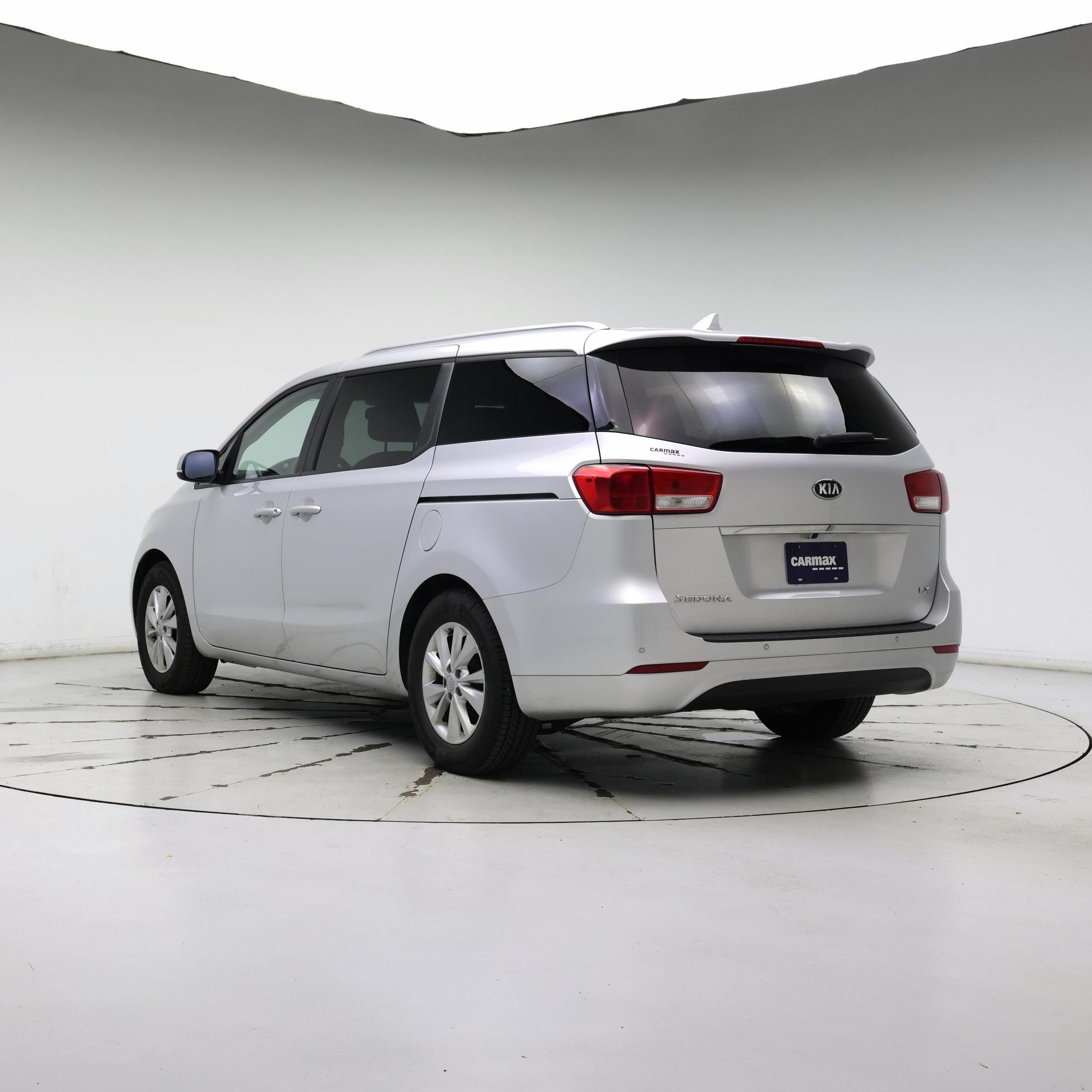 Thumbnail: 2016 Kia Sedona - 2