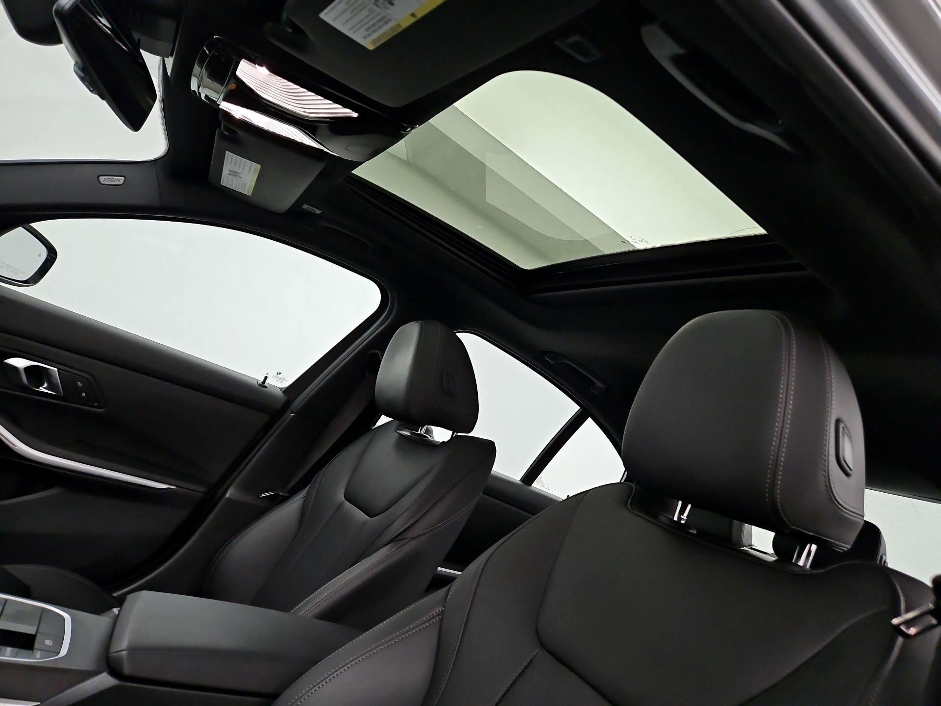 Thumbnail: 2024 BMW 3 Series - 20