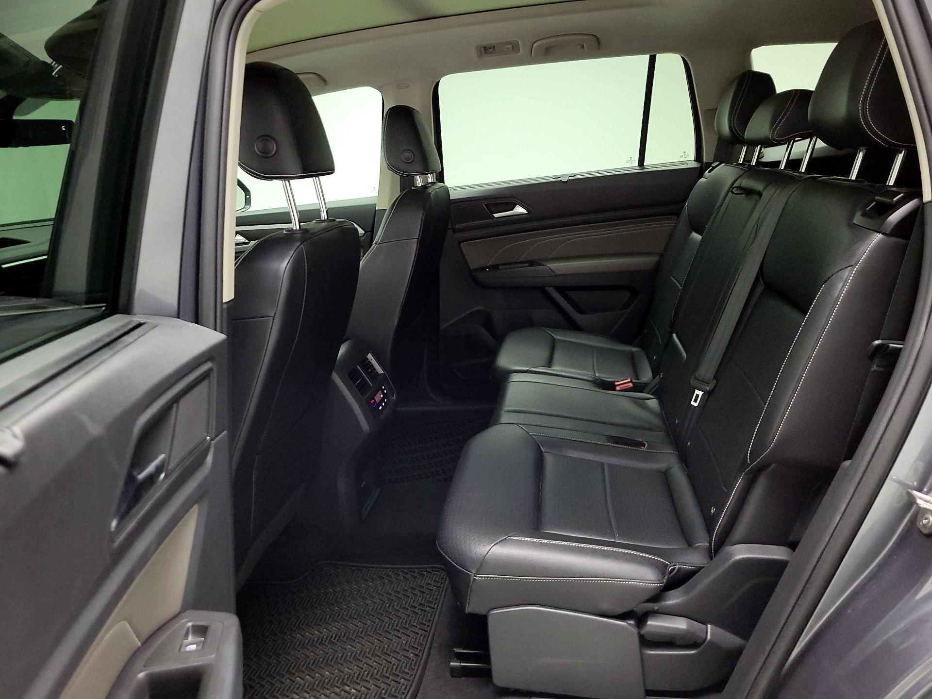 Thumbnail: 2022 Volkswagen Atlas - 18