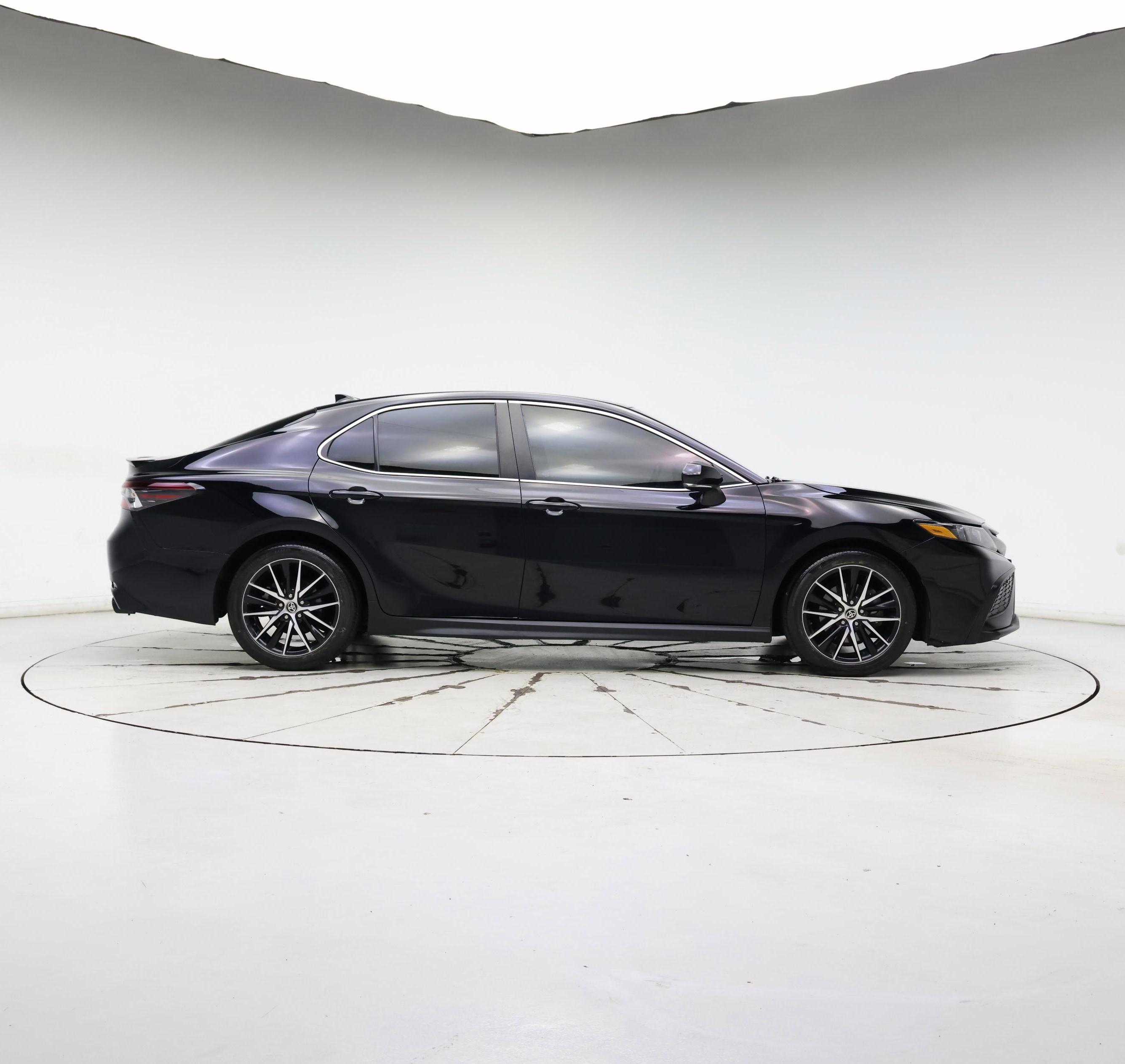 Thumbnail: 2022 Toyota Camry - 7