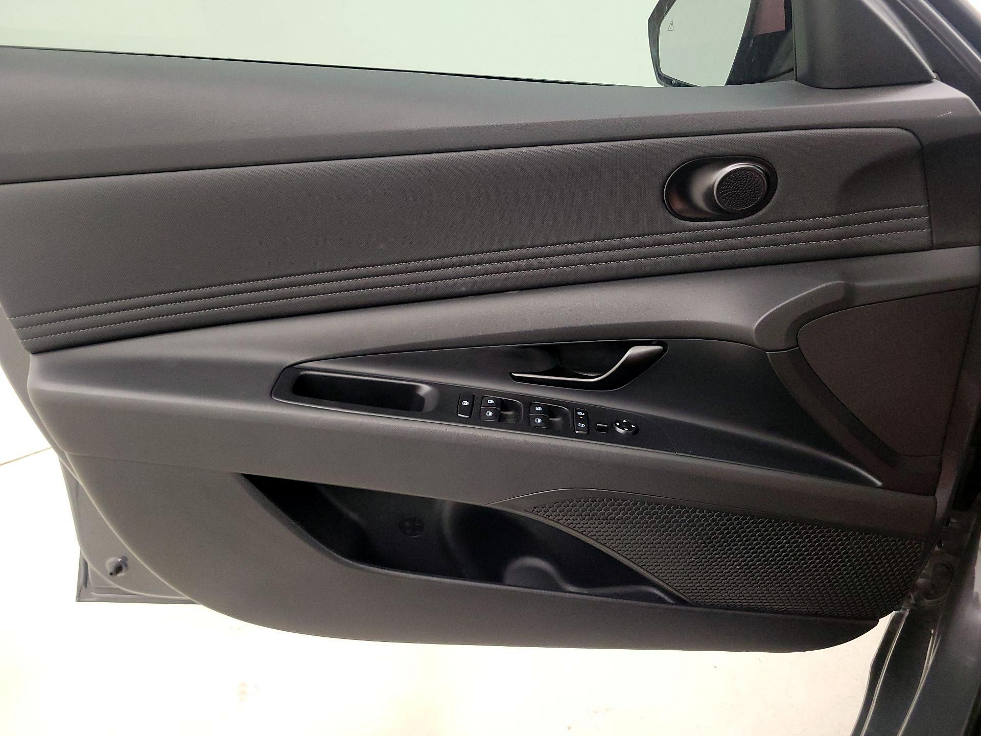Thumbnail: 2025 Hyundai Elantra - 12