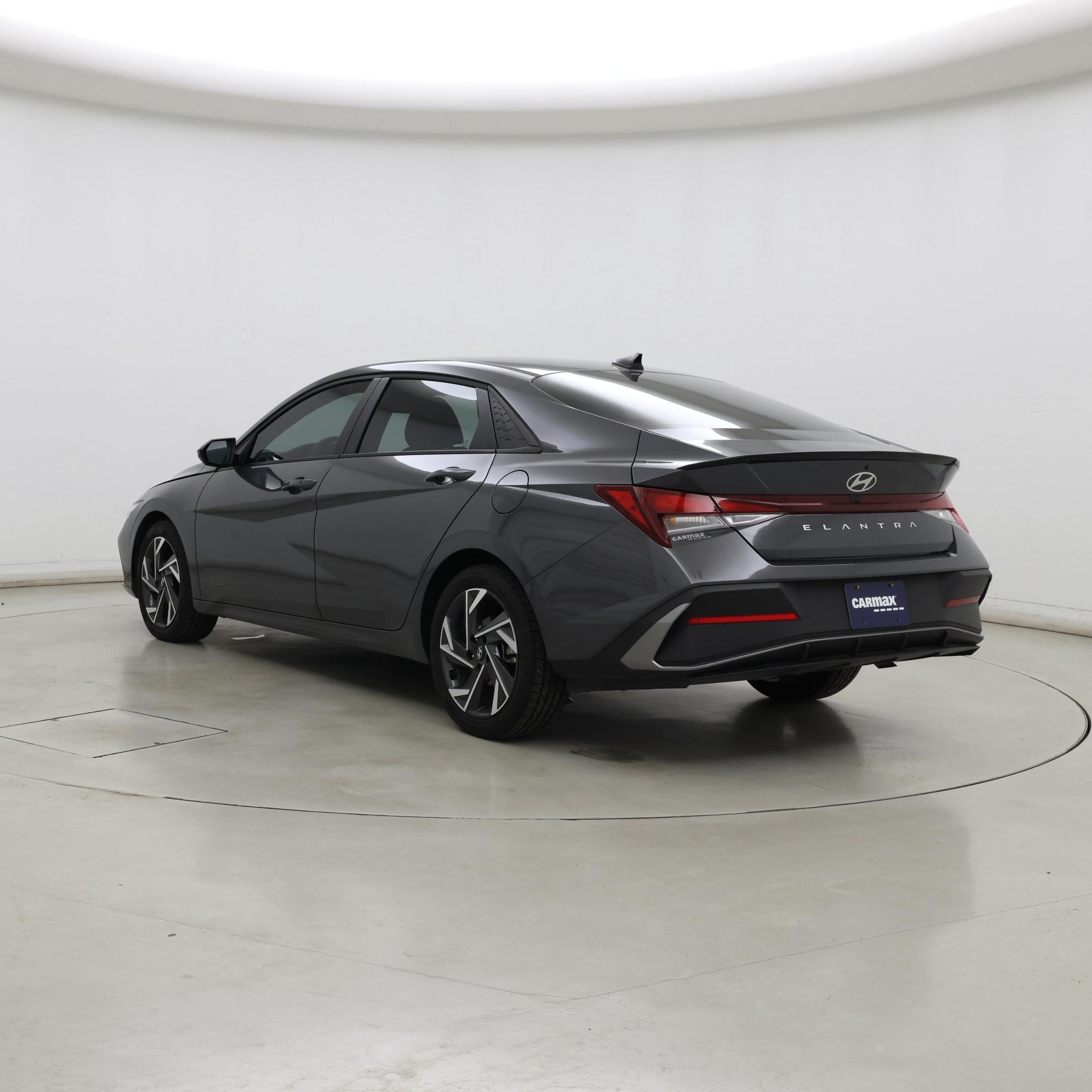 Thumbnail: 2025 Hyundai Elantra - 2