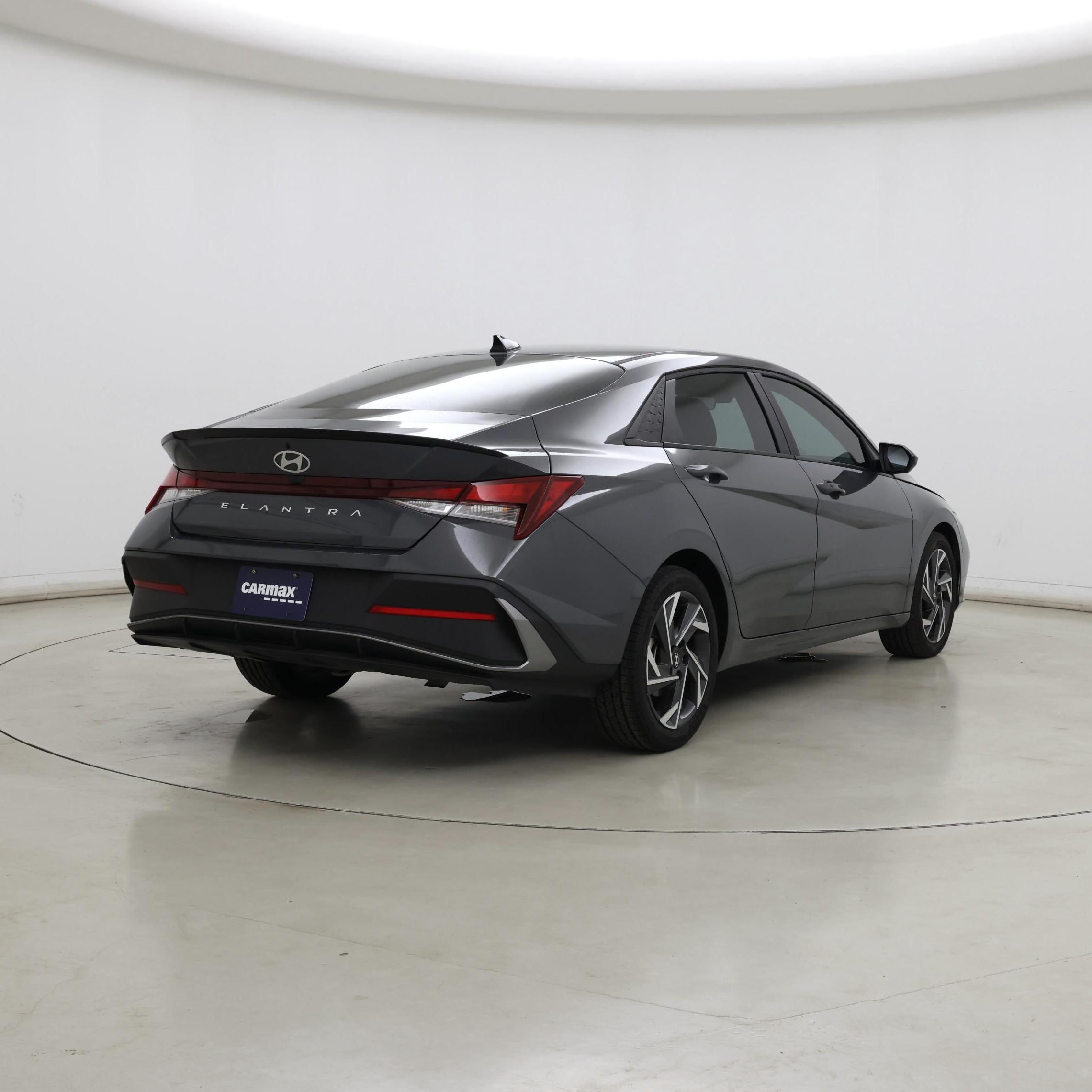 Thumbnail: 2025 Hyundai Elantra - 8