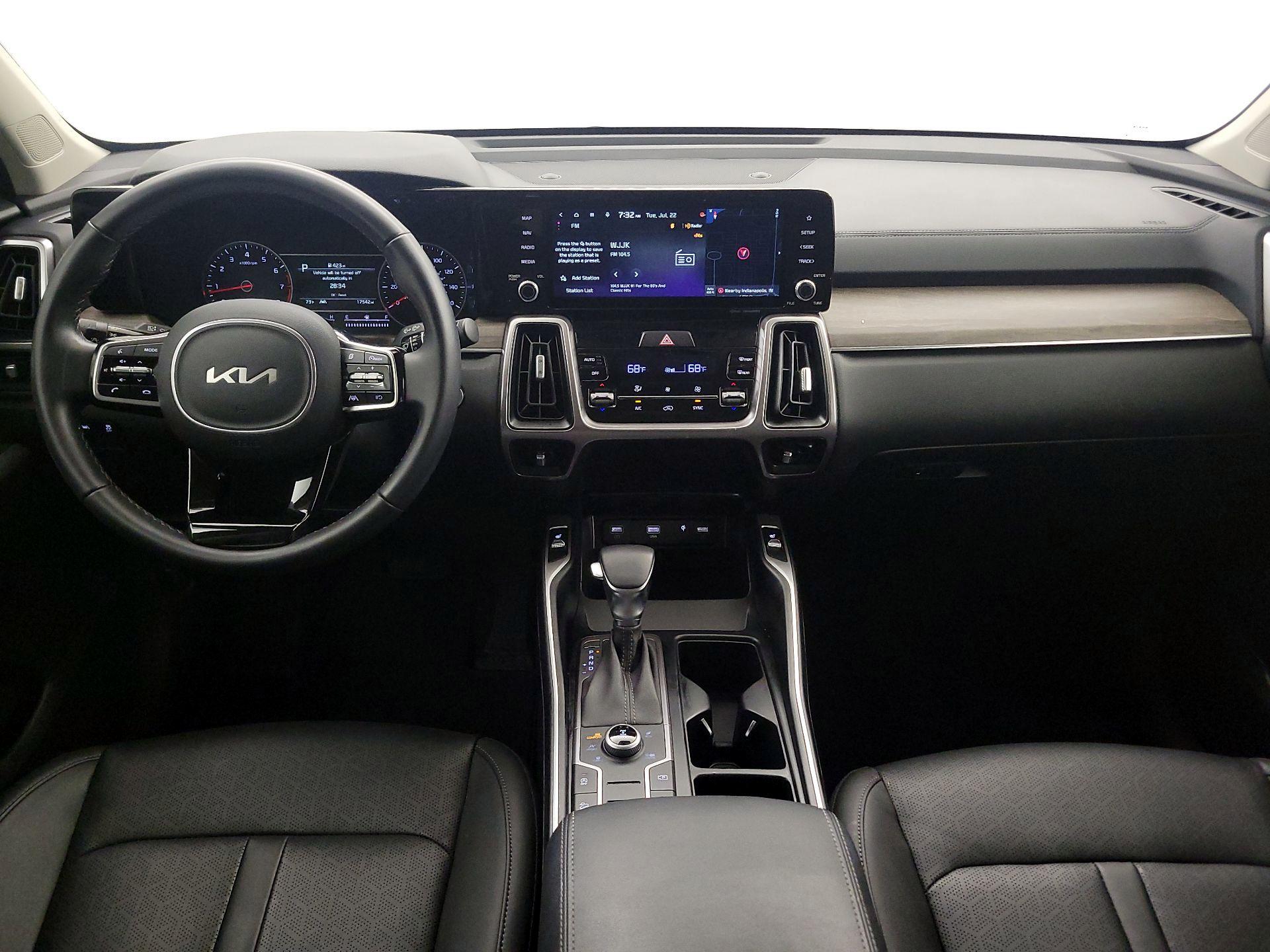 Thumbnail: 2023 Kia Sorento - 9