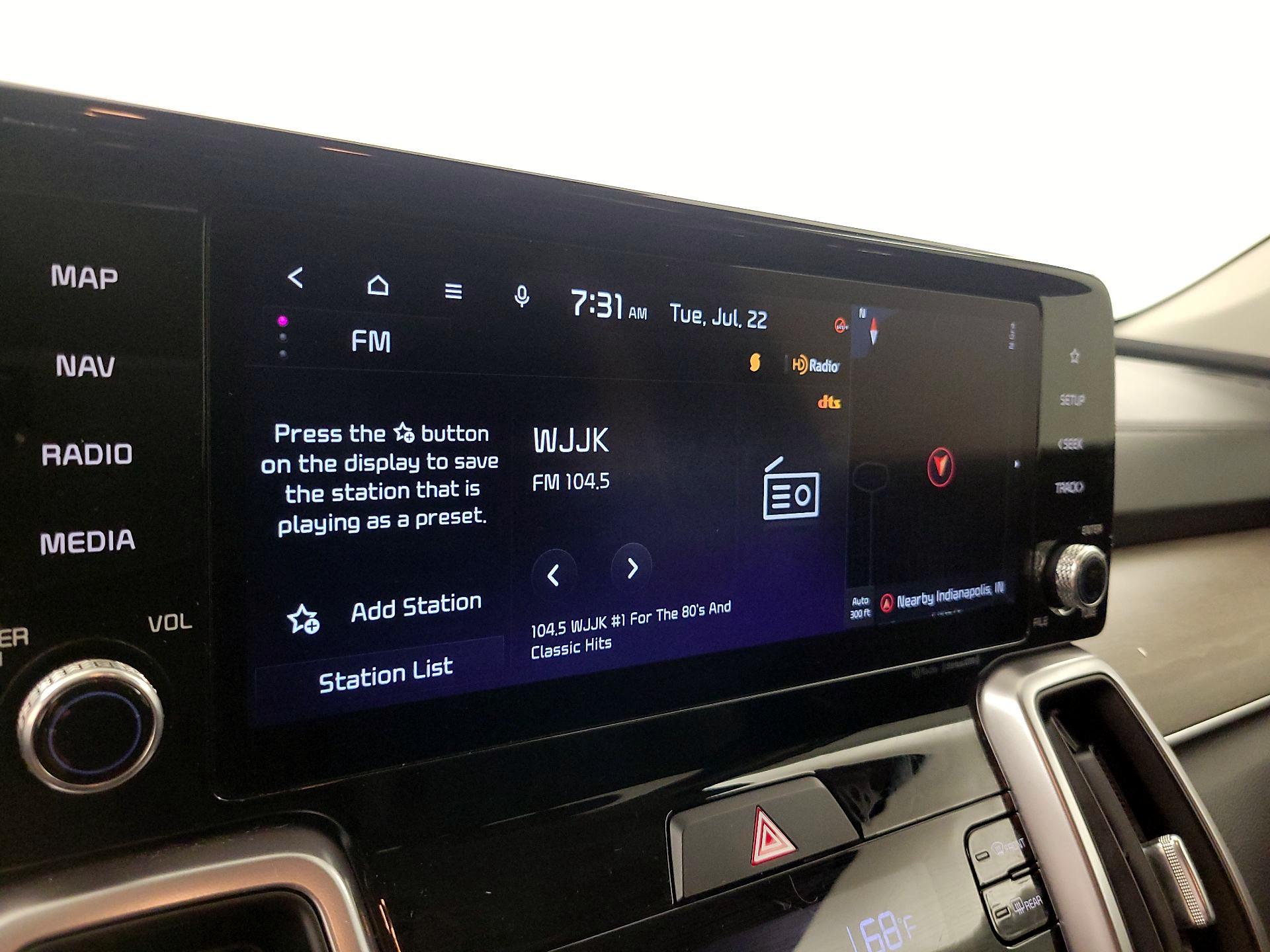 Thumbnail: 2023 Kia Sorento - 16