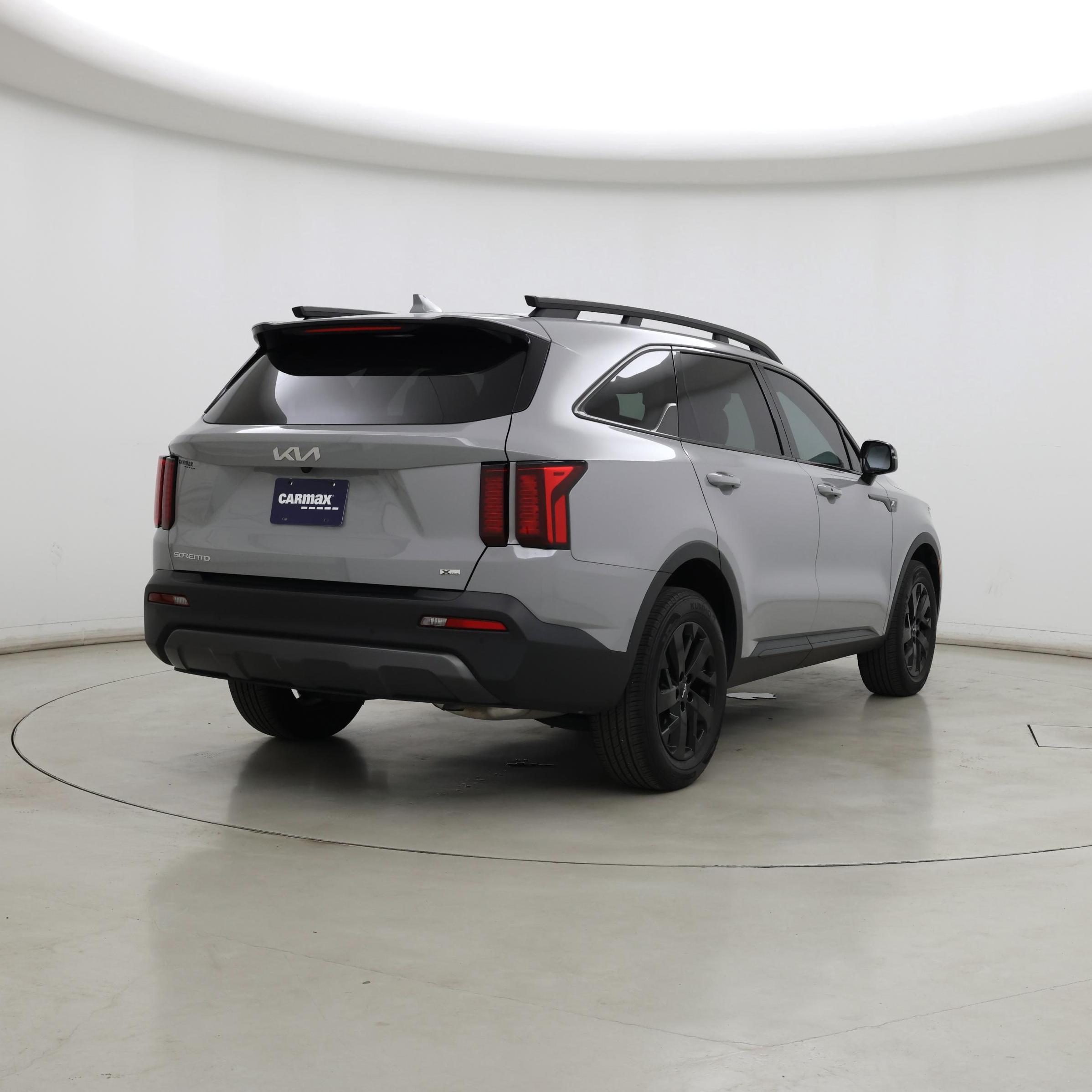 Thumbnail: 2023 Kia Sorento - 8