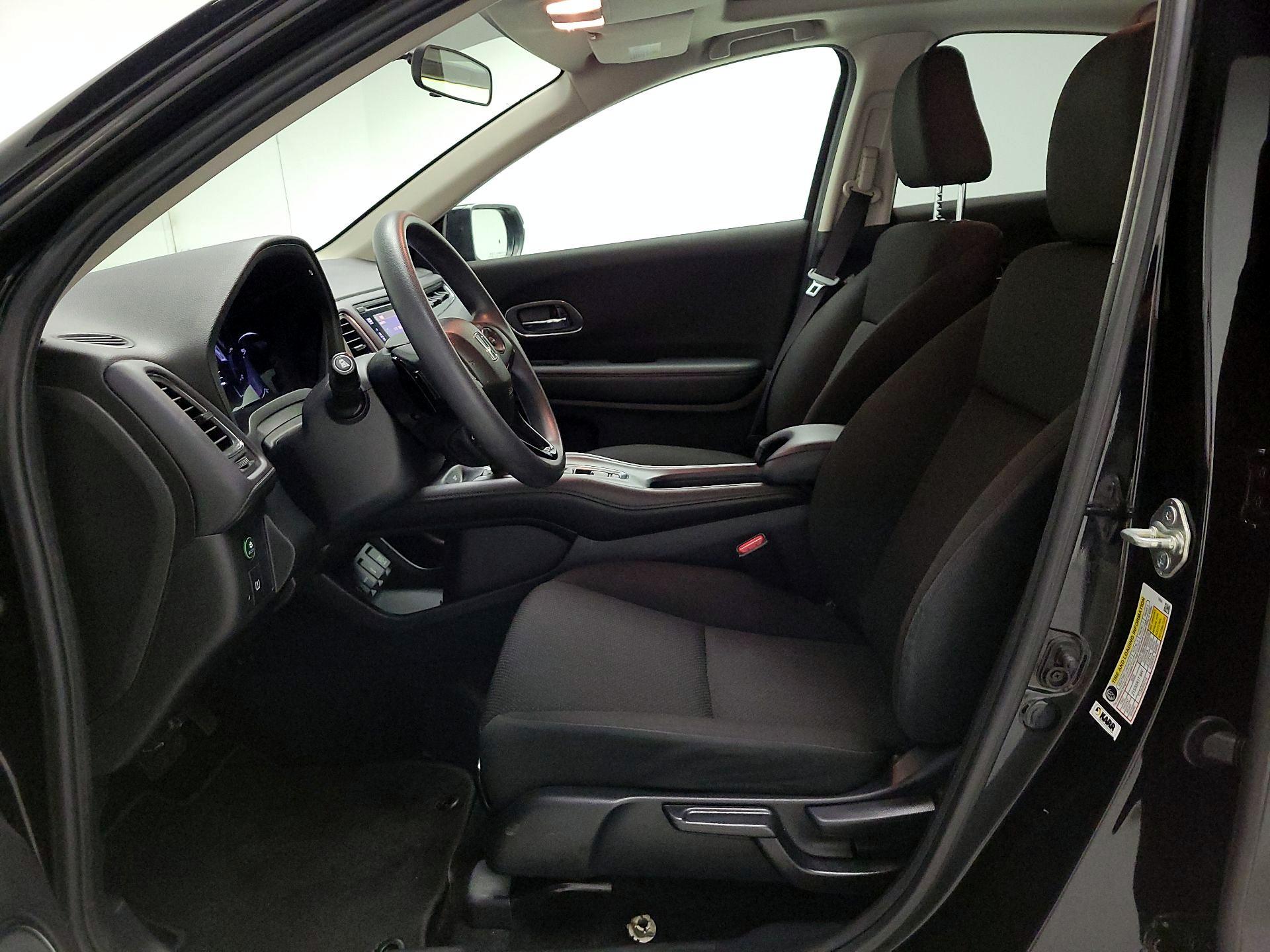 Thumbnail: 2018 Honda HR-V - 11