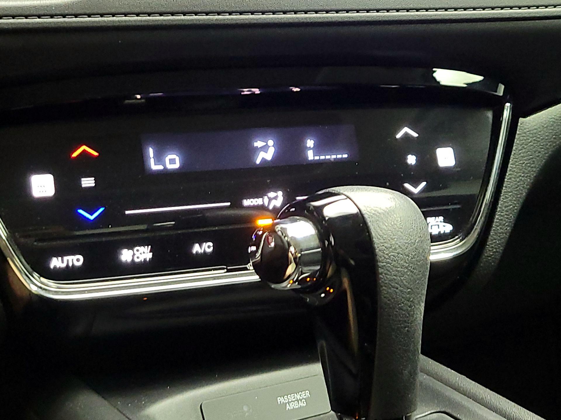 Thumbnail: 2018 Honda HR-V - 16