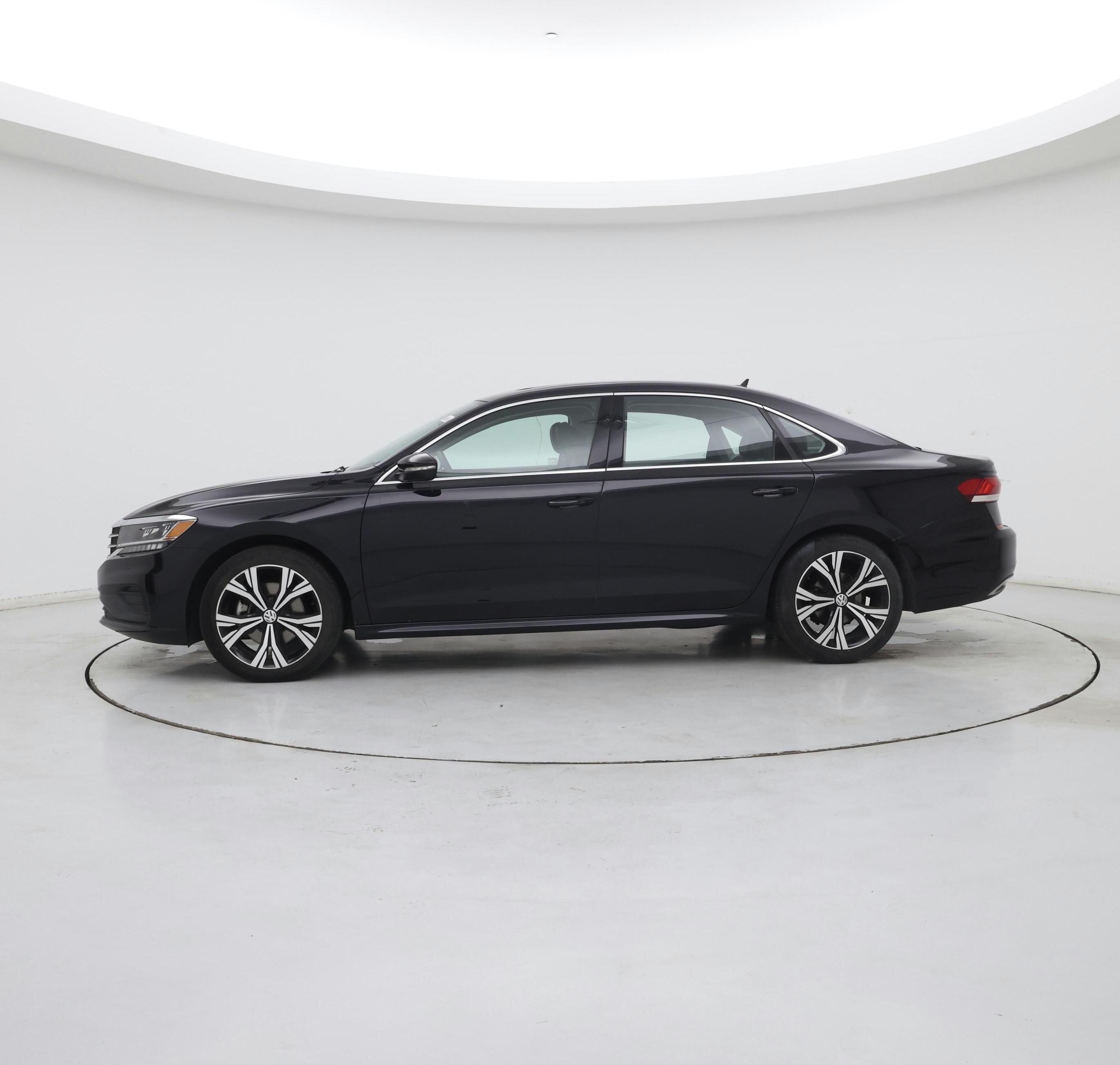 Thumbnail: 2022 Volkswagen Passat - 3