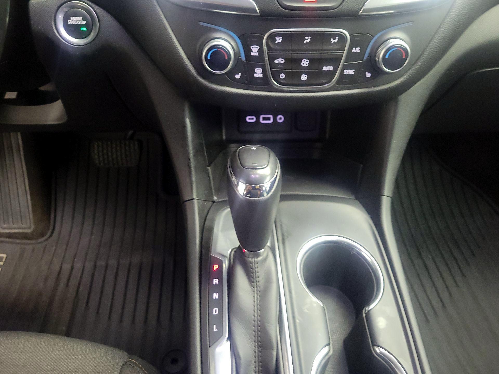 Thumbnail: 2019 Chevrolet Equinox - 16