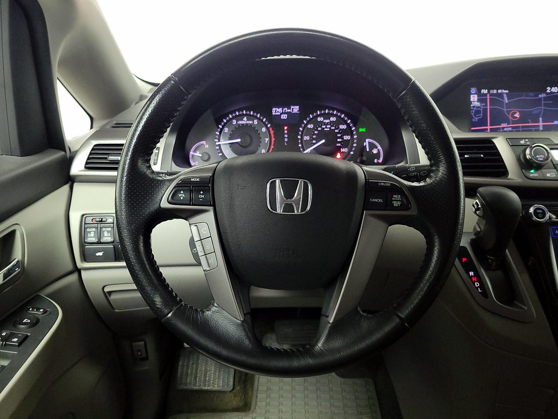 Thumbnail: 2015 Honda Odyssey - 10