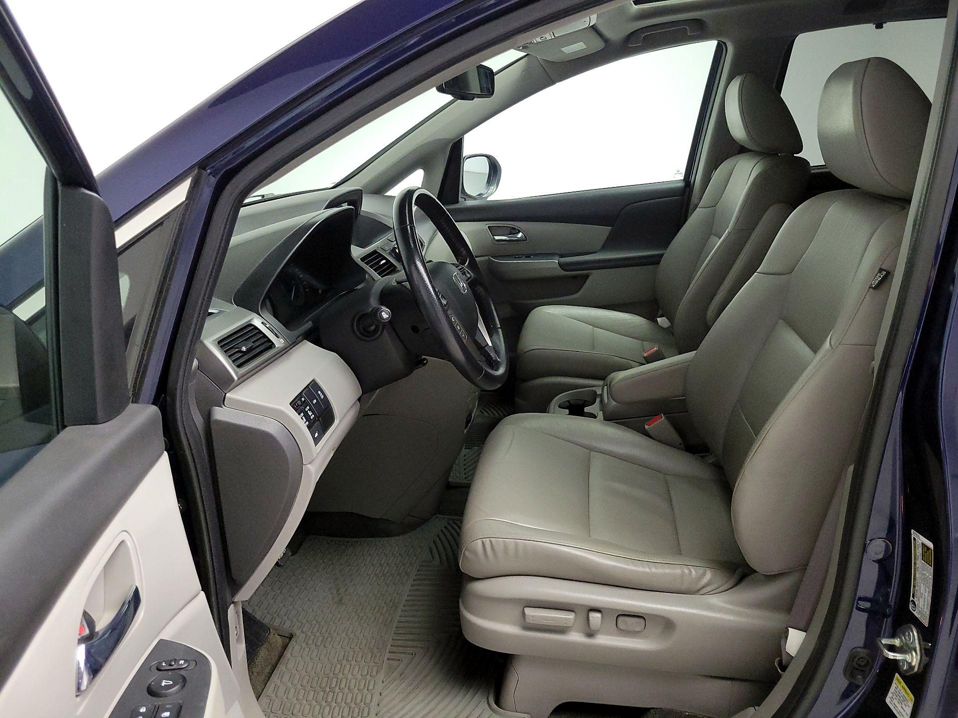 Thumbnail: 2015 Honda Odyssey - 11