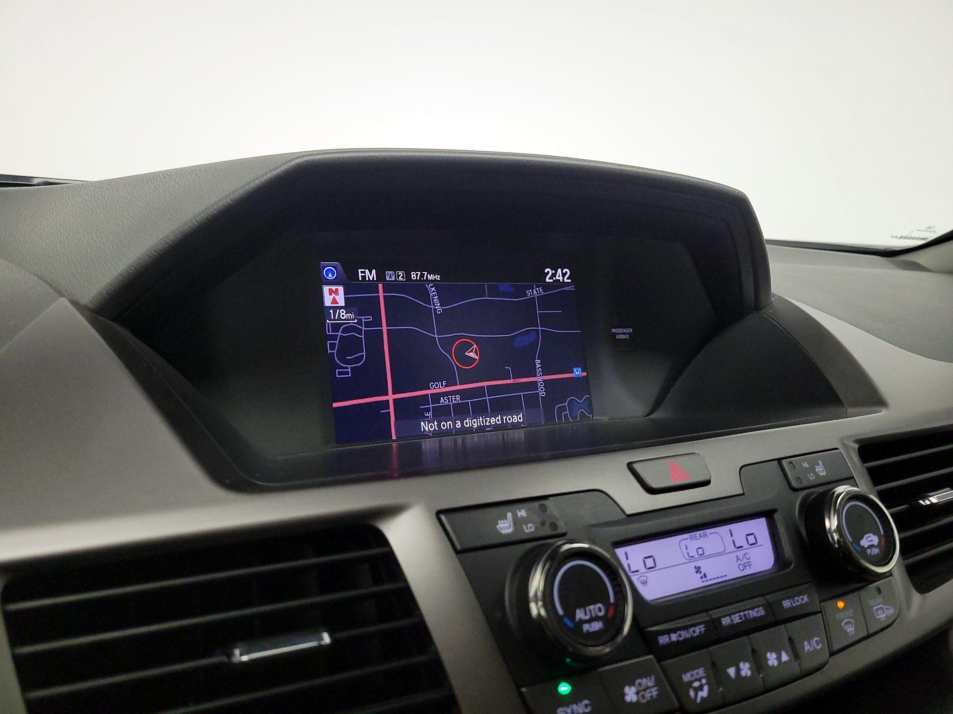 Thumbnail: 2015 Honda Odyssey - 14