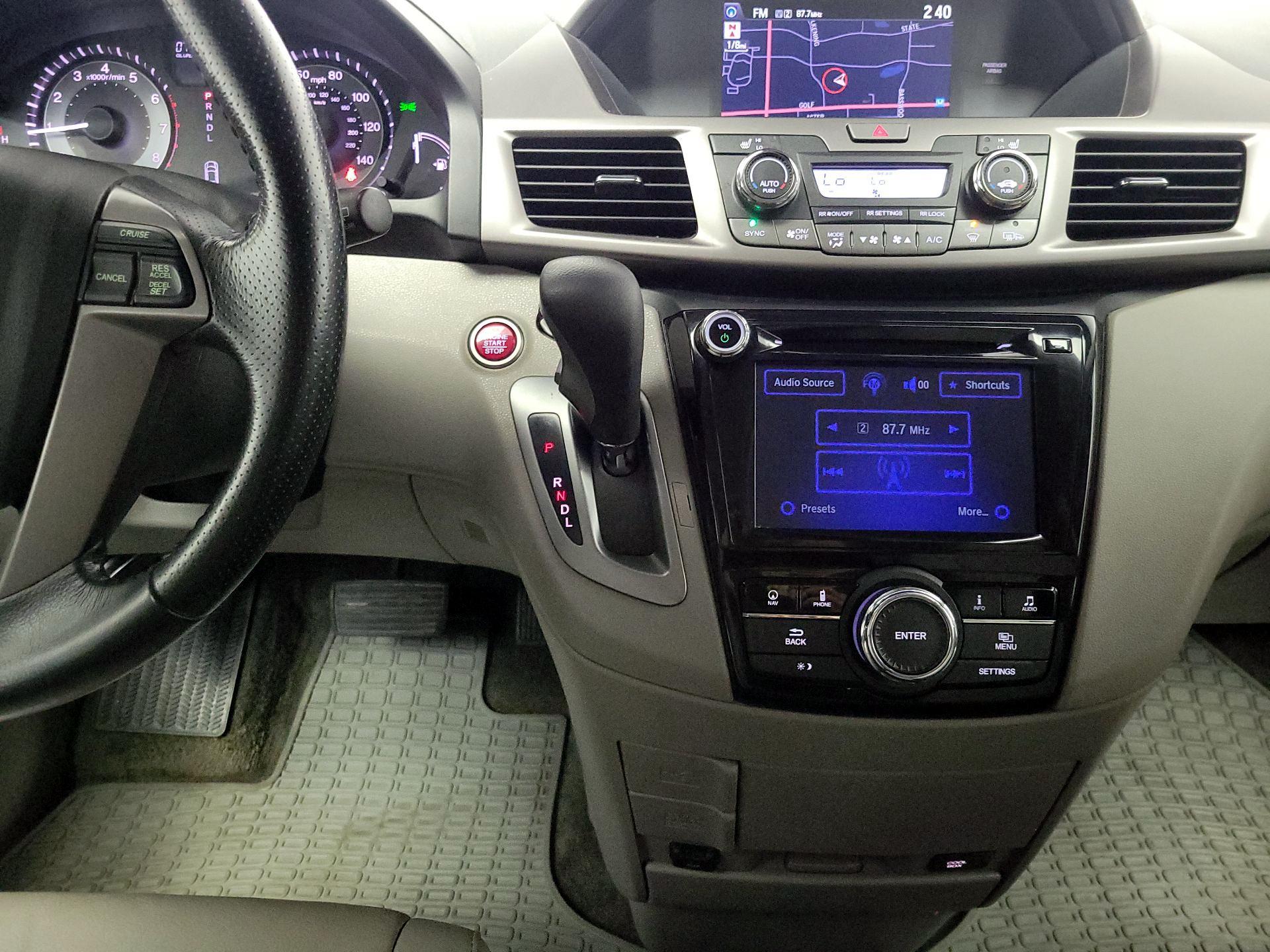 Thumbnail: 2015 Honda Odyssey - 18