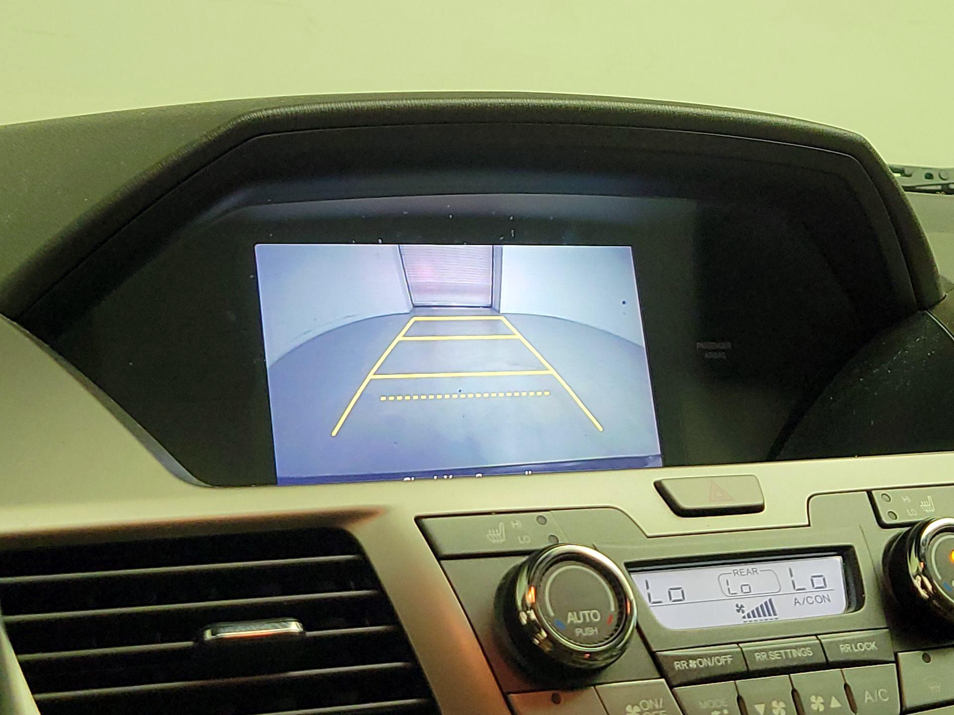 Thumbnail: 2016 Honda Odyssey - 14