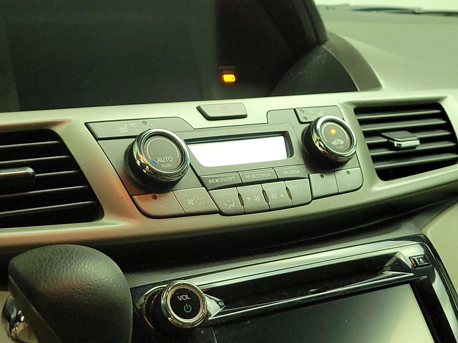 Thumbnail: 2016 Honda Odyssey - 16