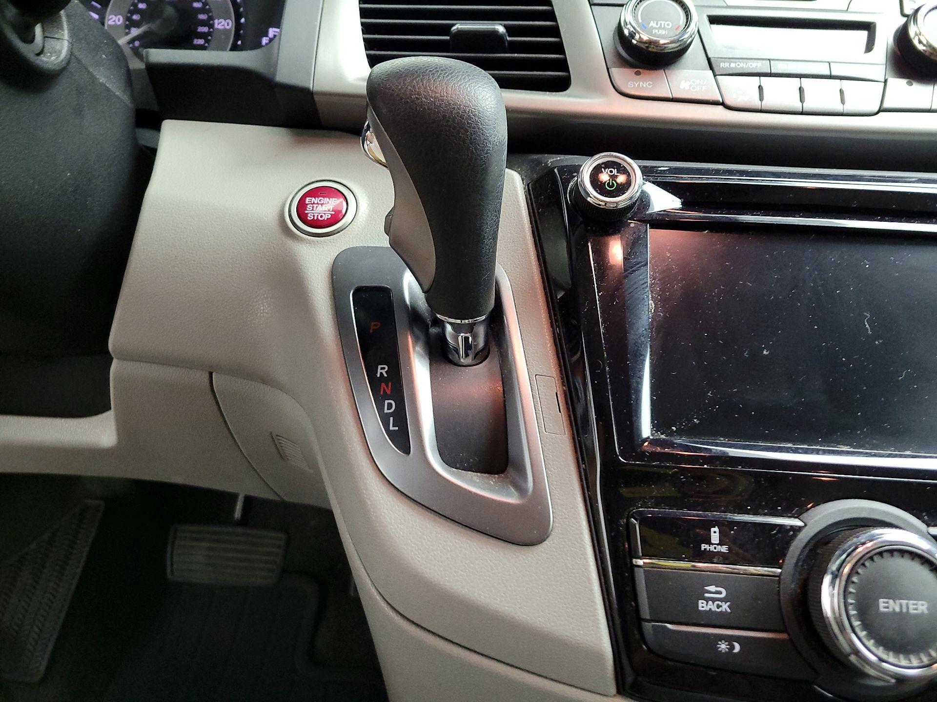 Thumbnail: 2016 Honda Odyssey - 17