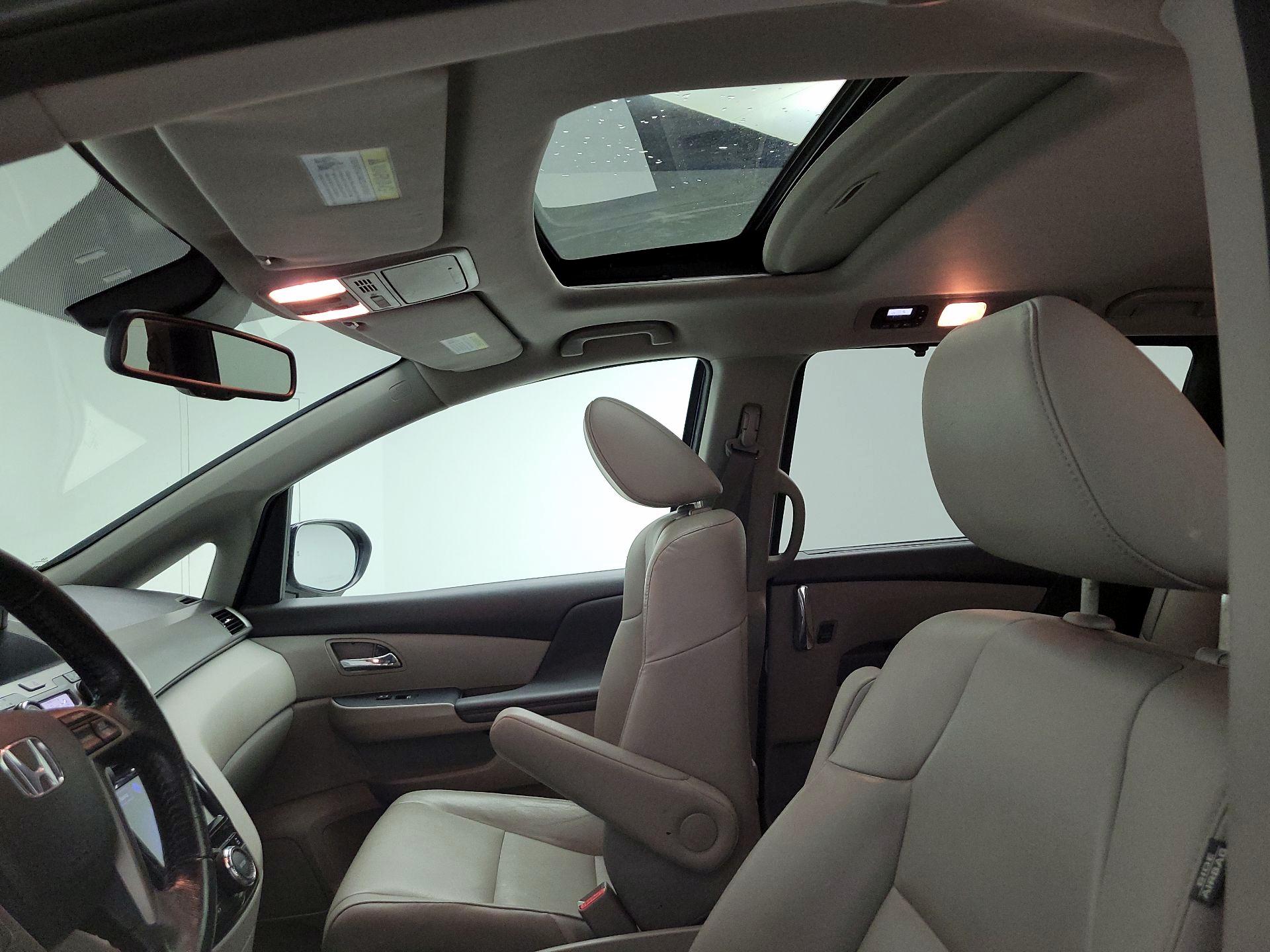 Thumbnail: 2016 Honda Odyssey - 19