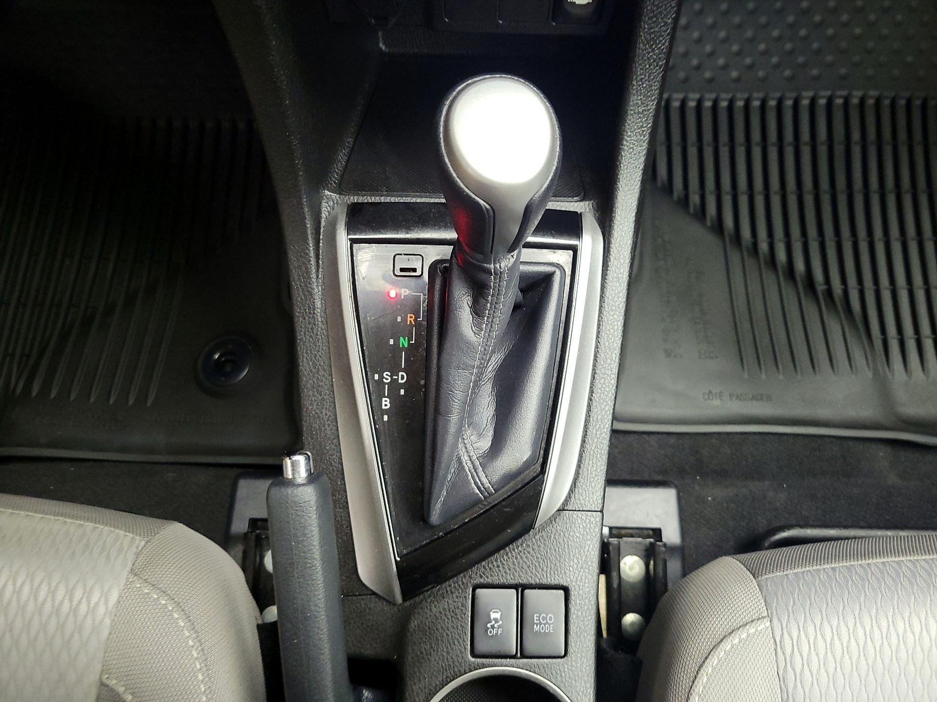 Thumbnail: 2016 Toyota Corolla - 17