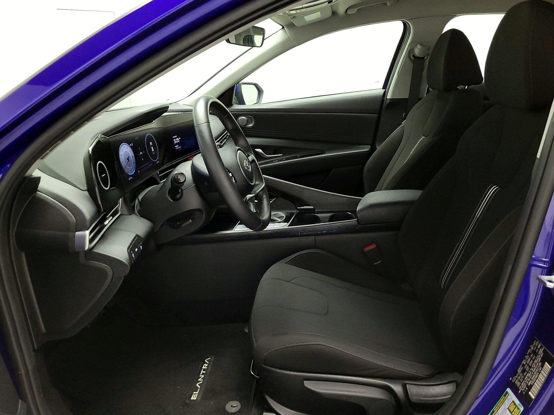 Thumbnail: 2023 Hyundai Elantra - 11