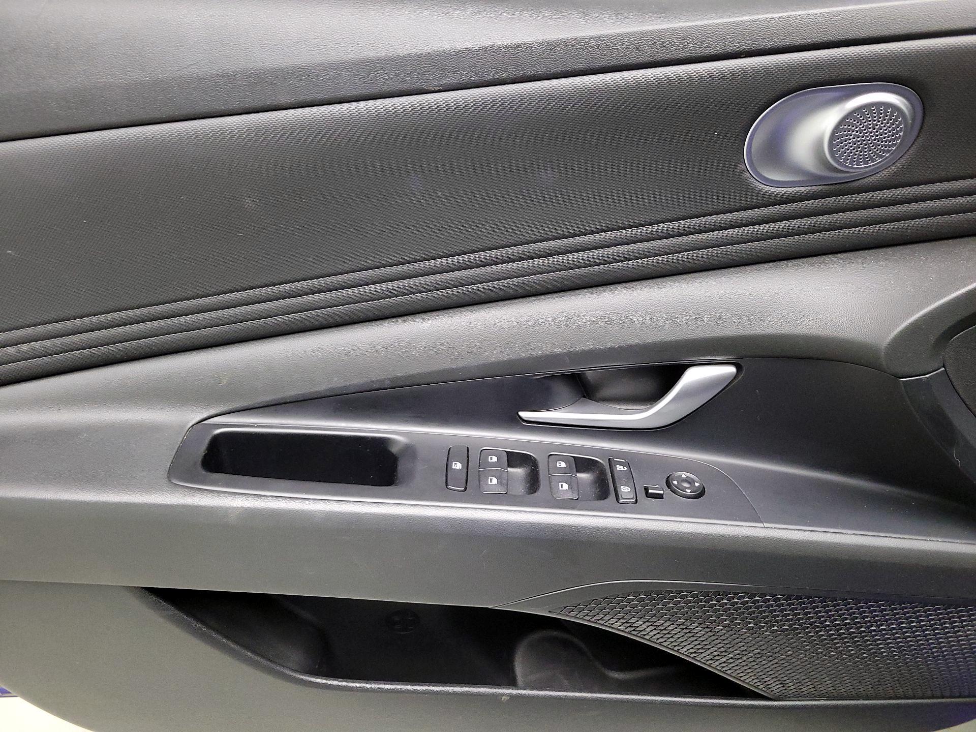 Thumbnail: 2023 Hyundai Elantra - 12