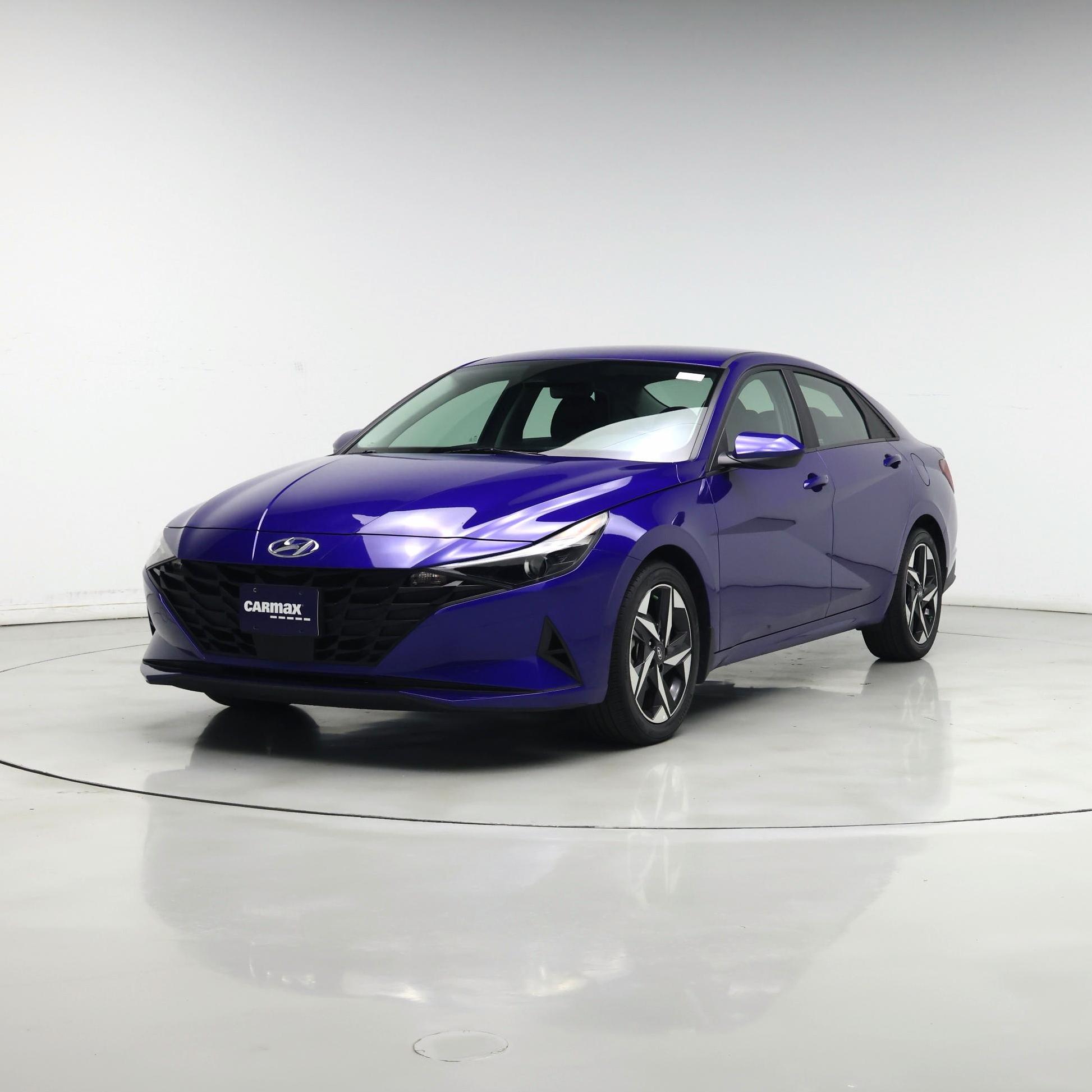 Thumbnail: 2023 Hyundai Elantra - 4