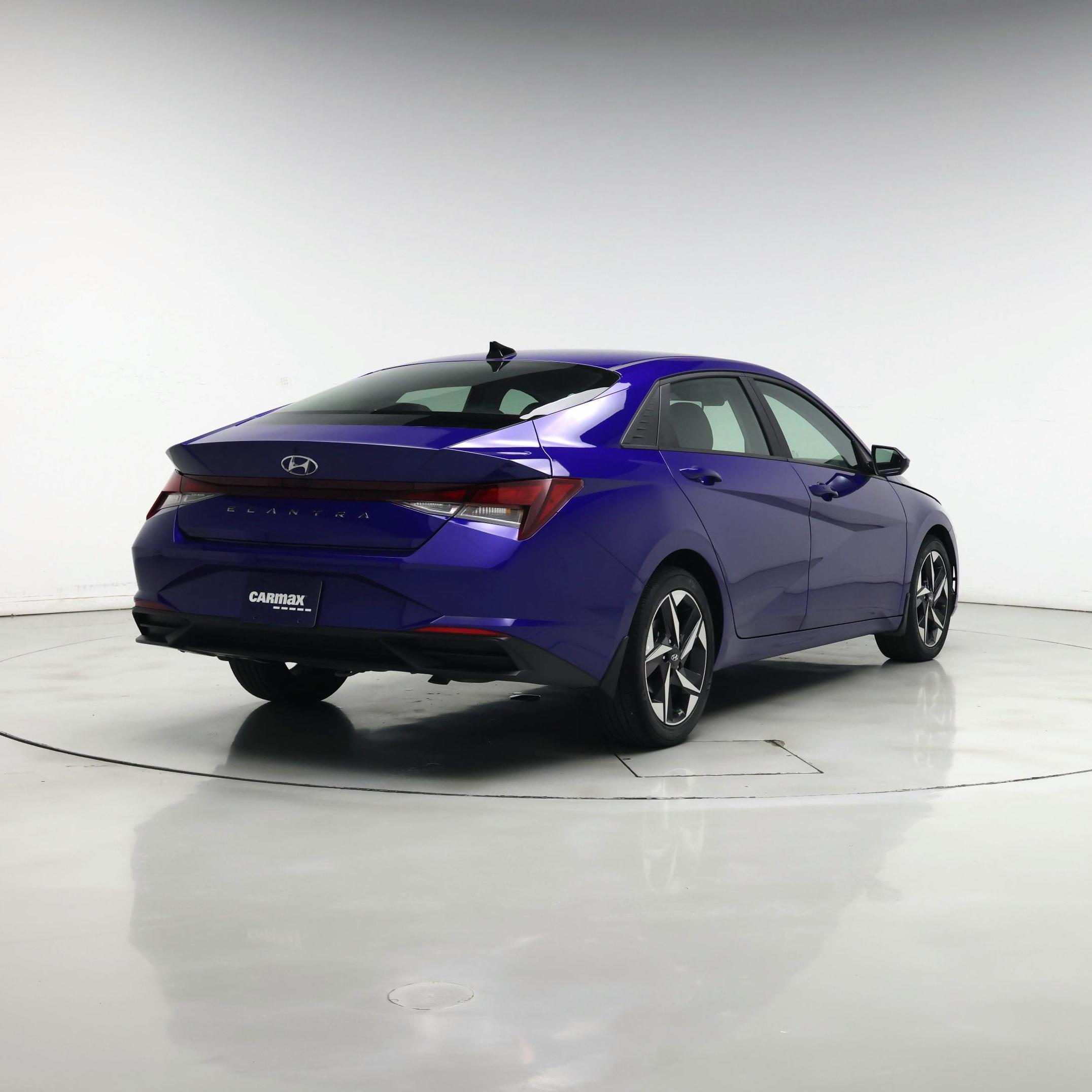 Thumbnail: 2023 Hyundai Elantra - 8
