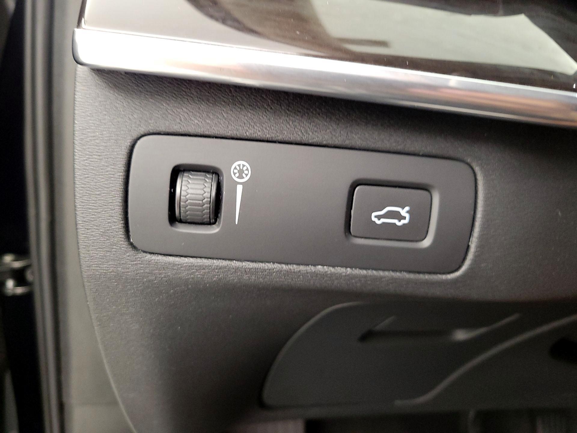 Thumbnail: 2019 Volvo XC90 - 13