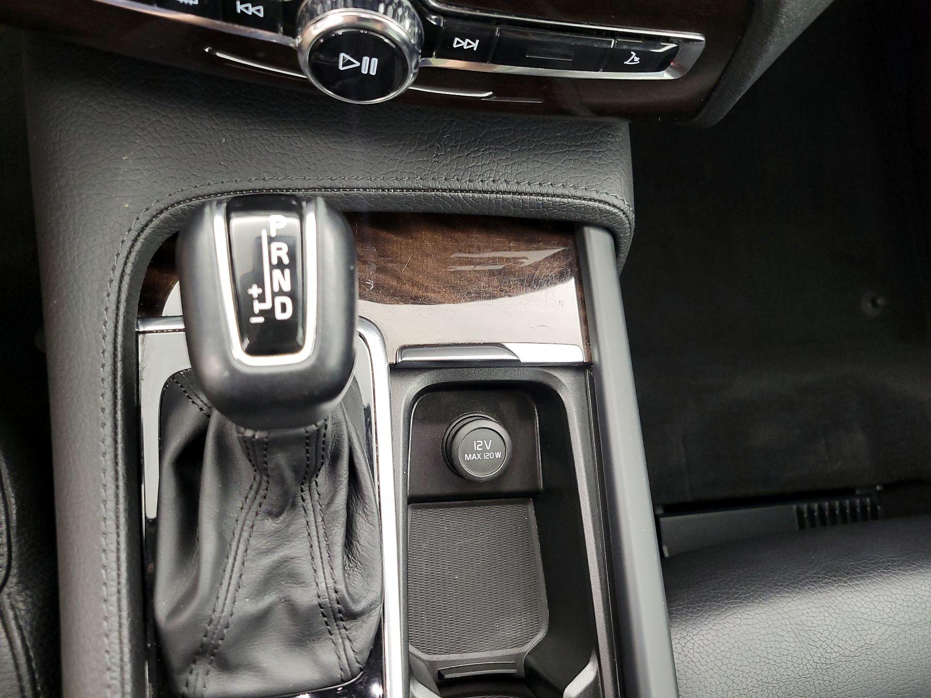 Thumbnail: 2019 Volvo XC90 - 18
