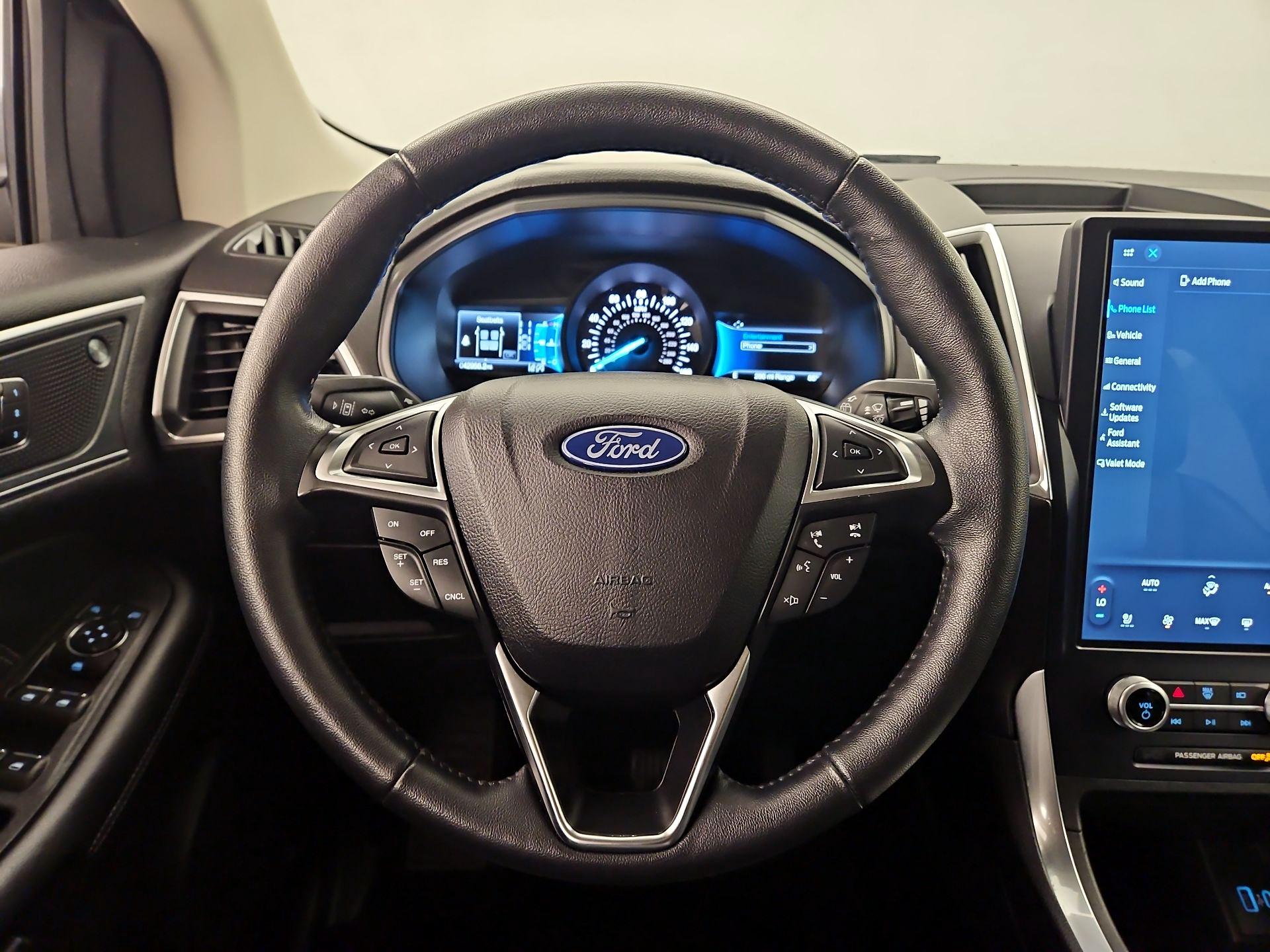 Thumbnail: 2022 Ford Edge - 10