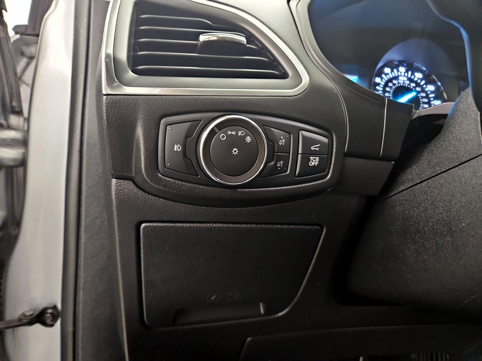 Thumbnail: 2022 Ford Edge - 13