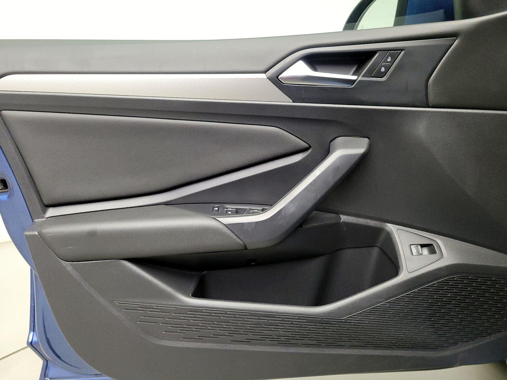 Thumbnail: 2019 Volkswagen Jetta - 12
