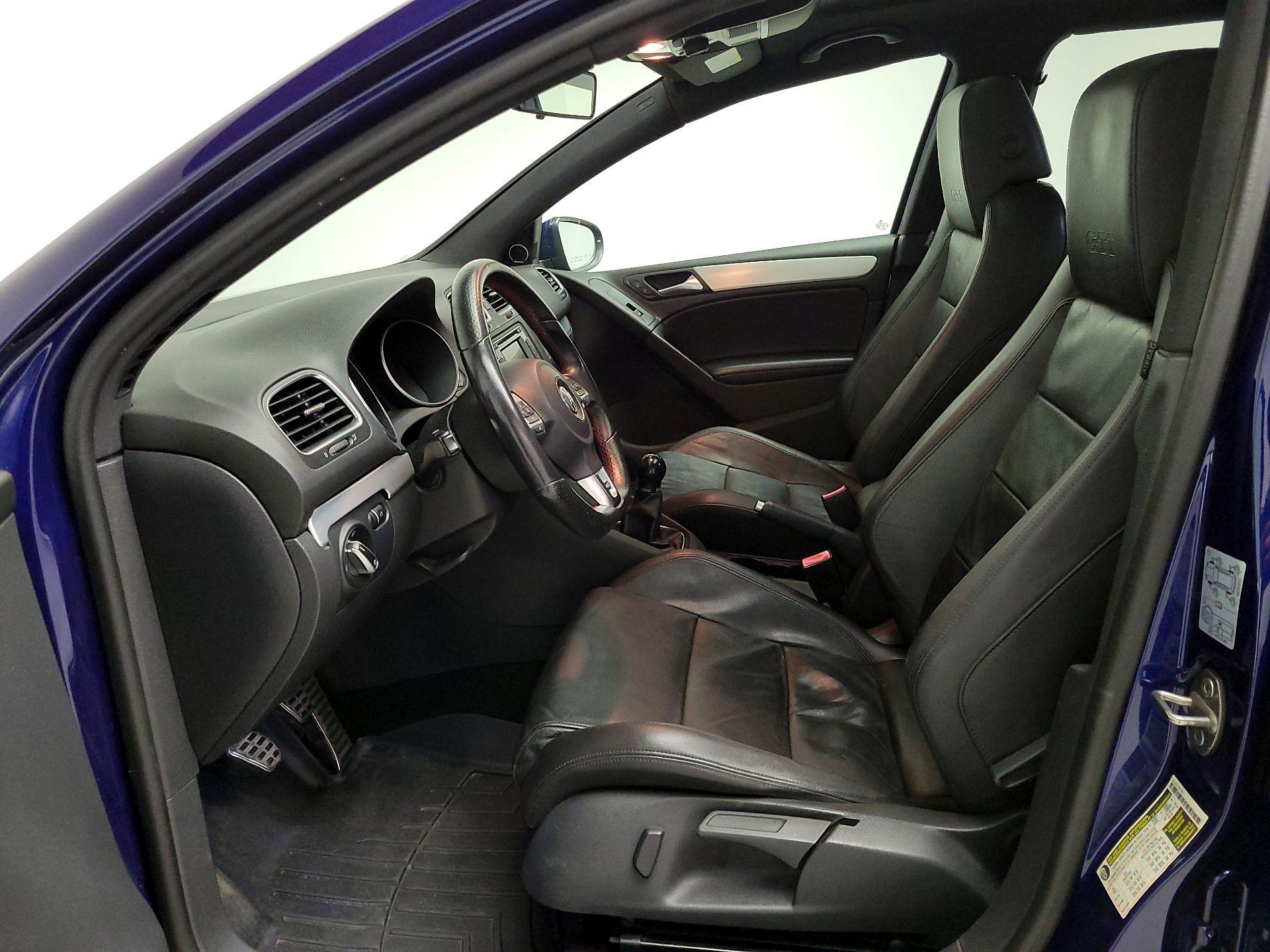 Thumbnail: 2013 Volkswagen Golf - 11