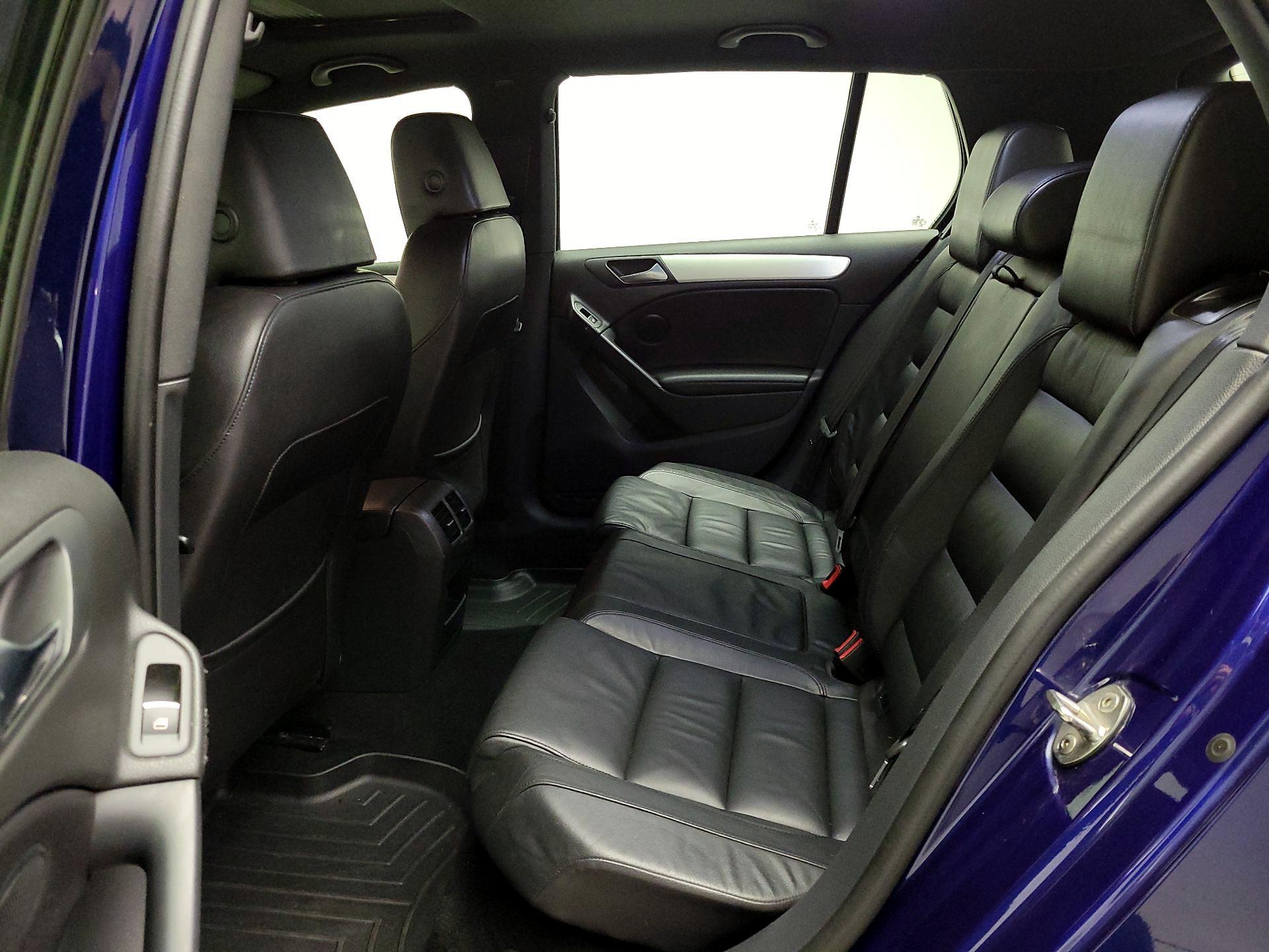 Thumbnail: 2013 Volkswagen Golf - 20