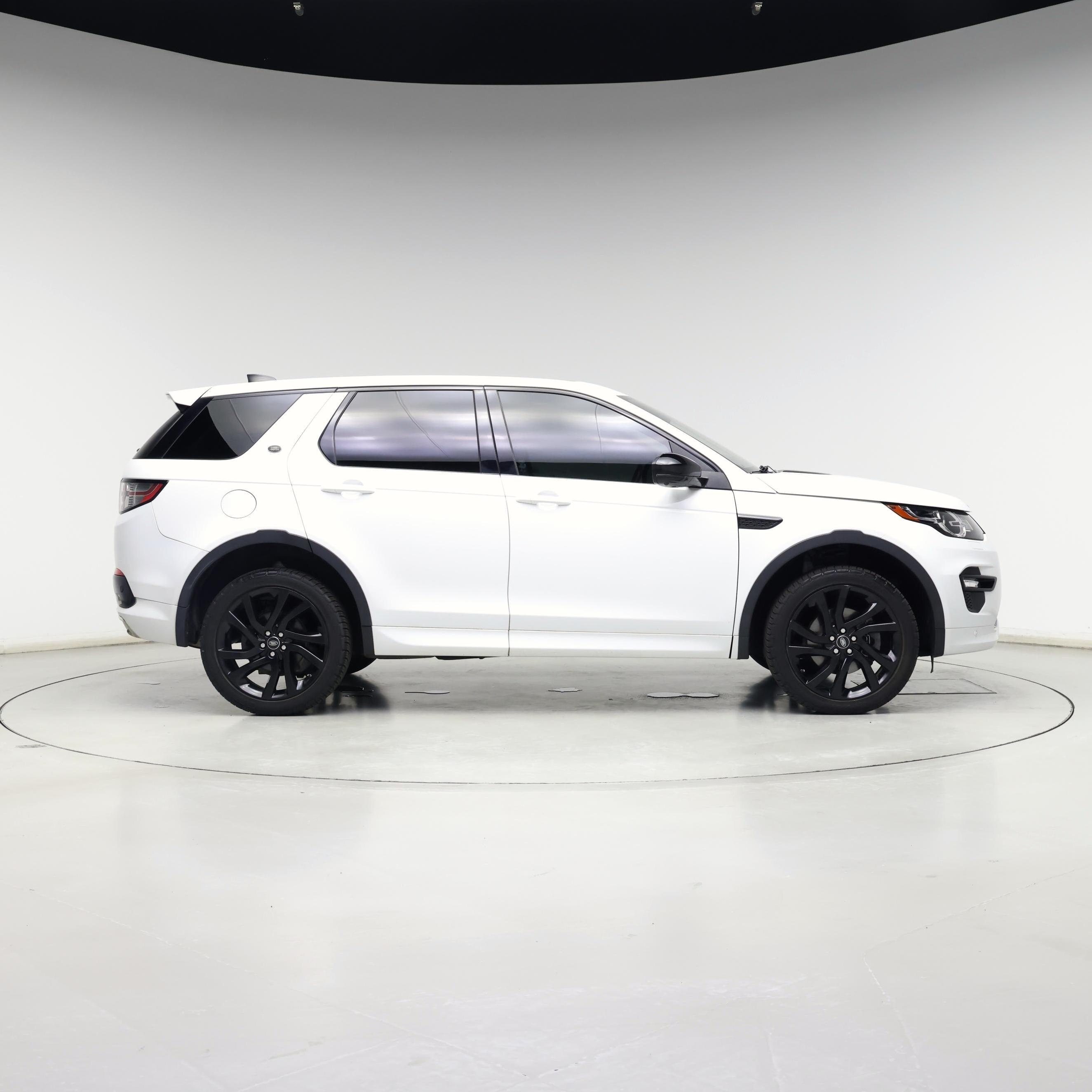 Thumbnail: 2017 Land Rover Discovery Sport - 7