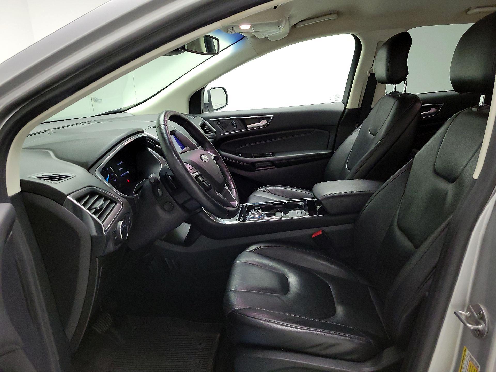 Thumbnail: 2019 Ford Edge - 11